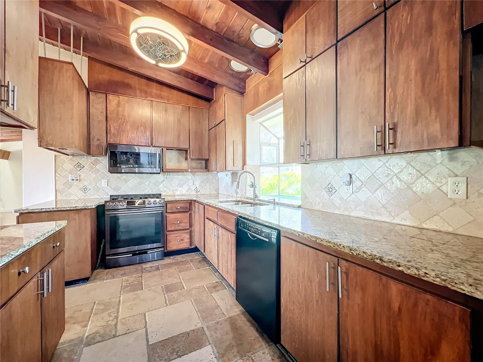 2332 STATE ROAD 17 N