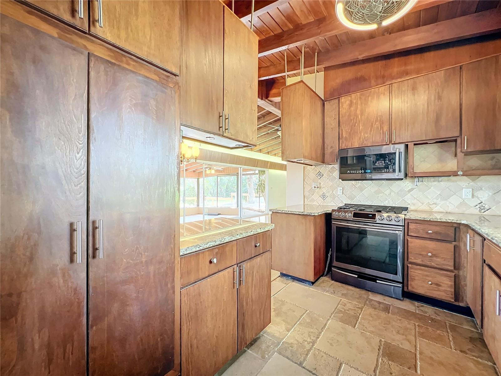 2332 STATE ROAD 17 N