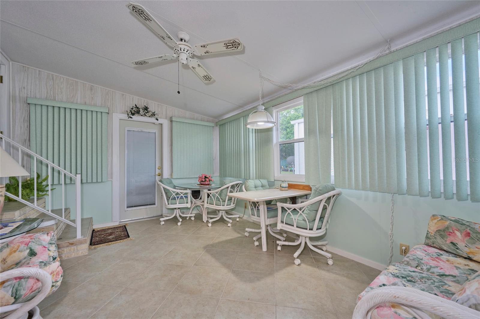 1610 REYNOLDS RD #243