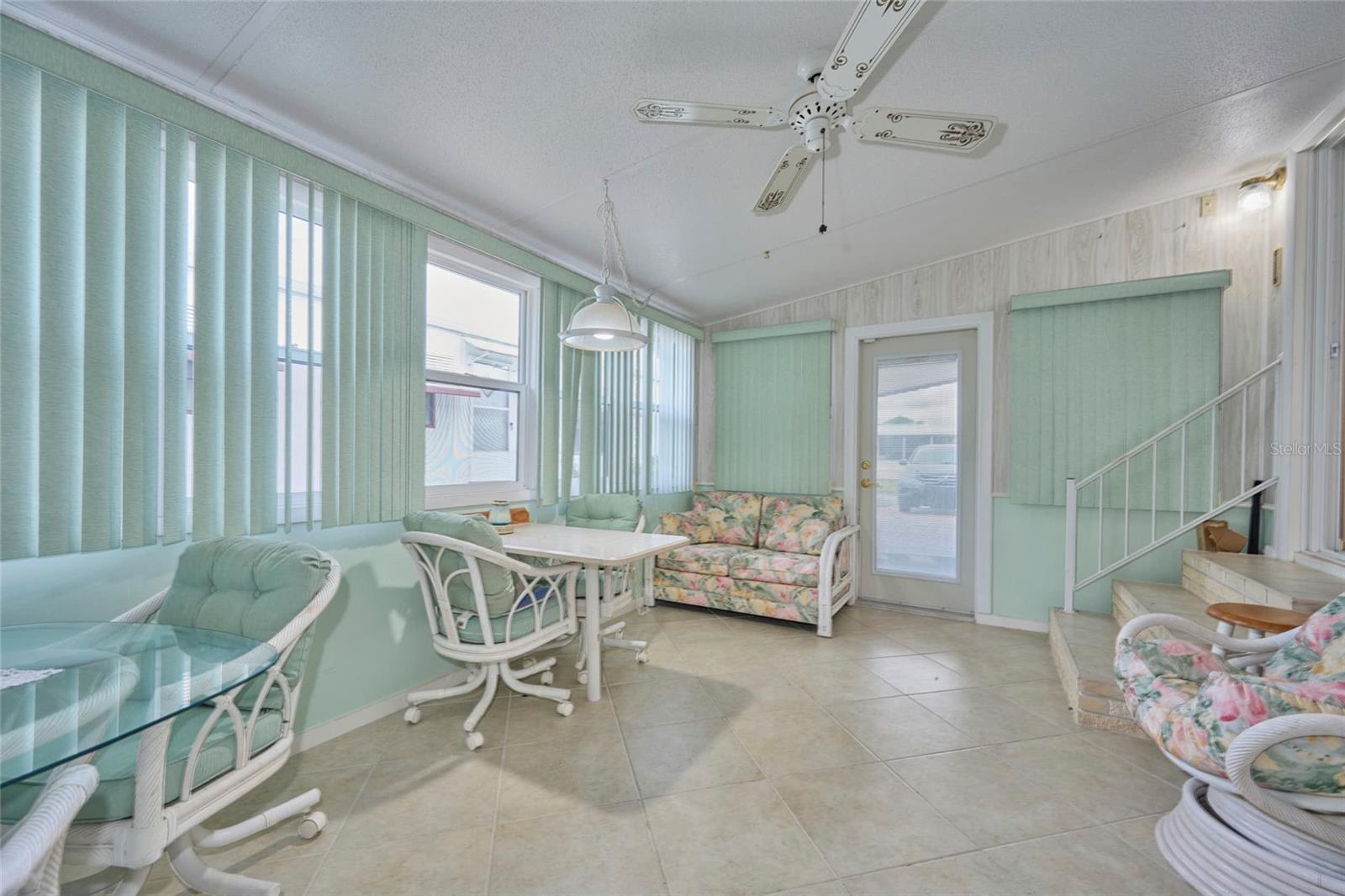 1610 REYNOLDS RD #243