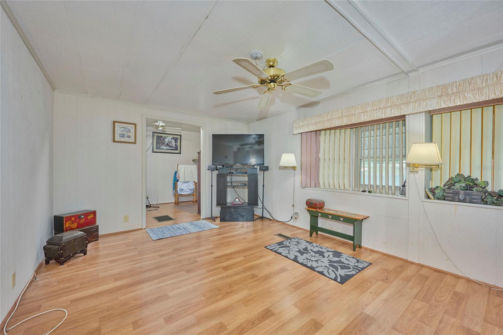 1610 REYNOLDS RD #243