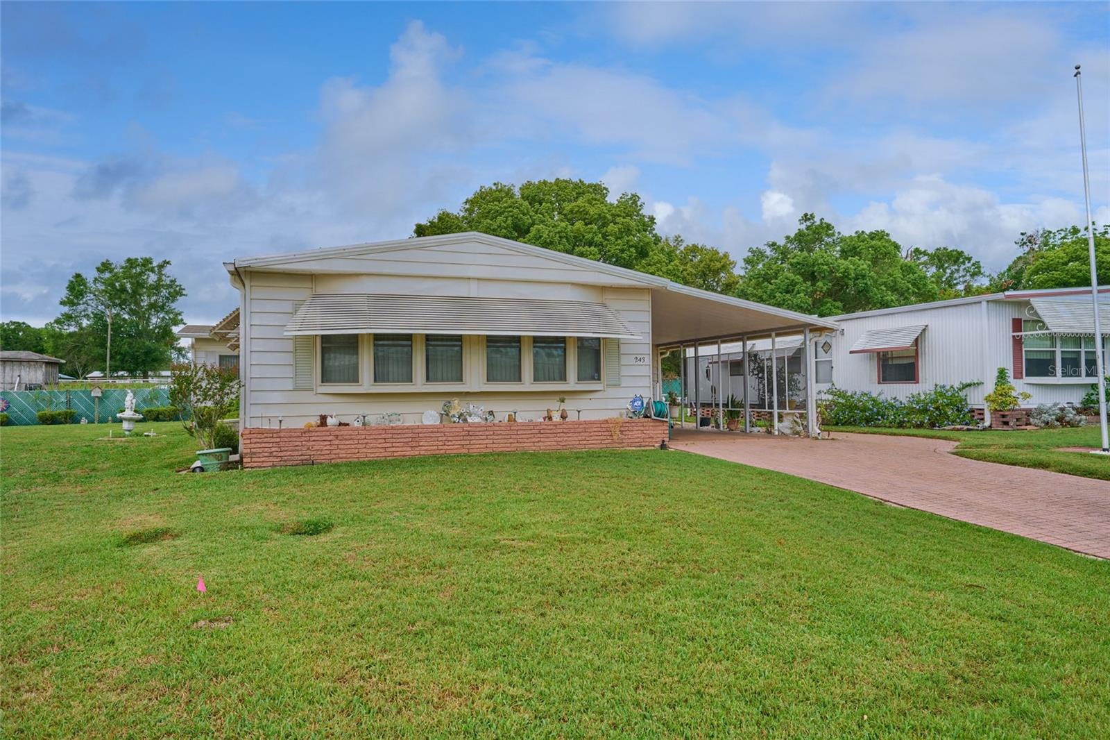 1610 REYNOLDS RD #243