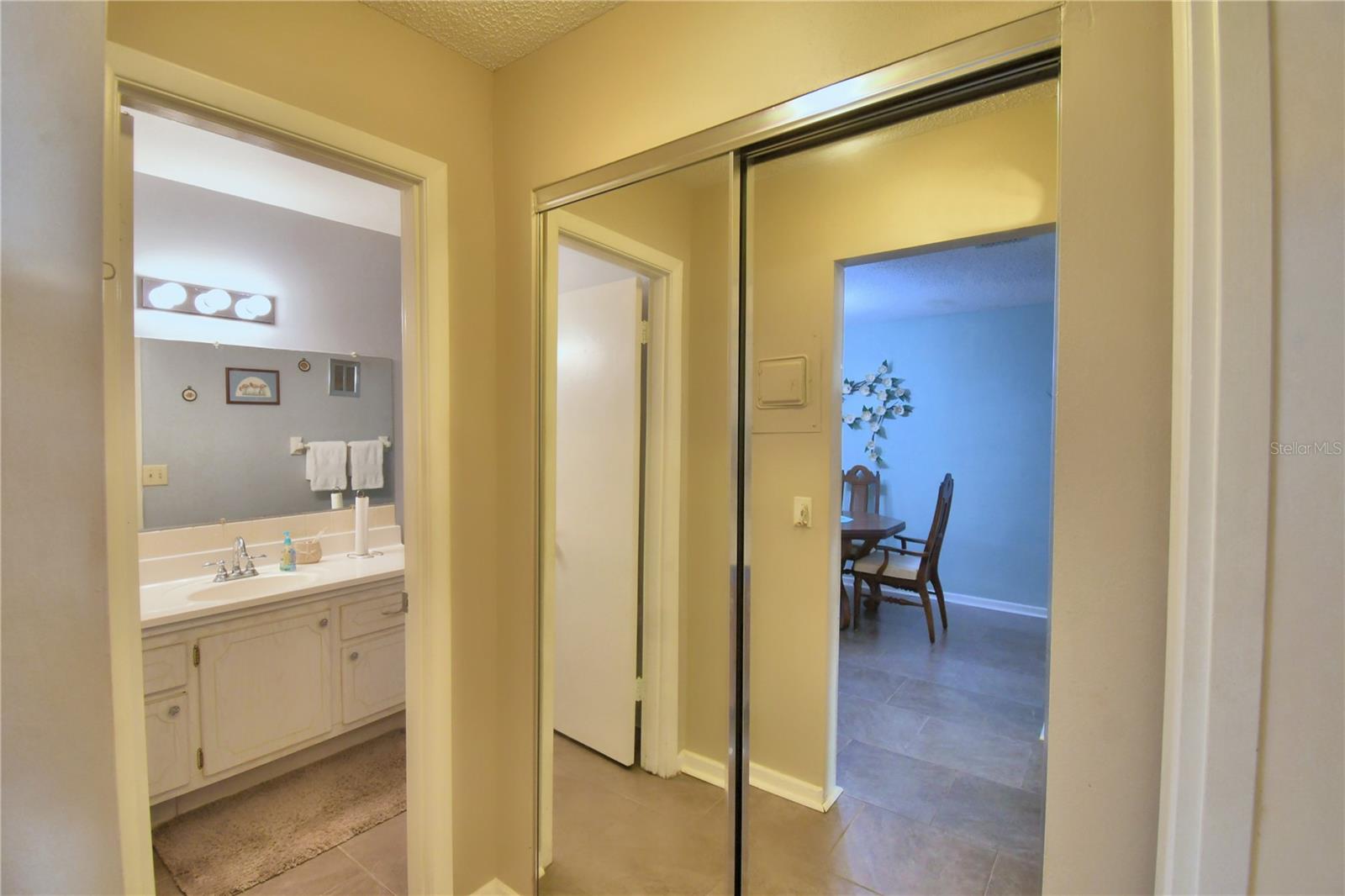 200 EL CAMINO DR #103