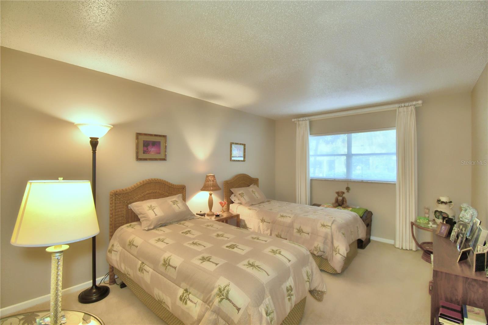 200 EL CAMINO DR #103