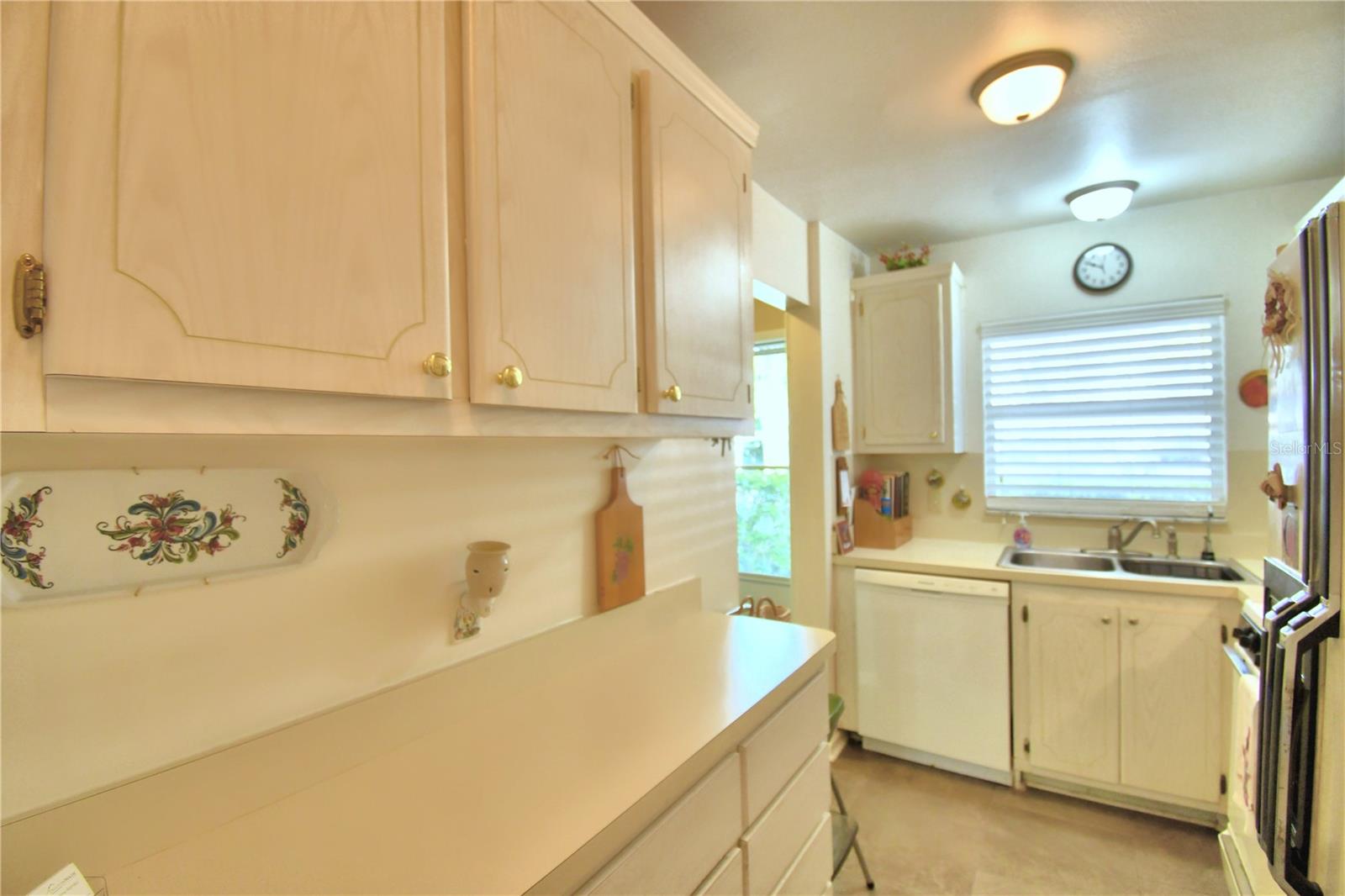 200 EL CAMINO DR #103