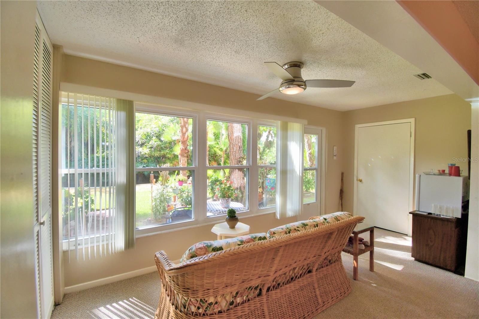 200 EL CAMINO DR #103