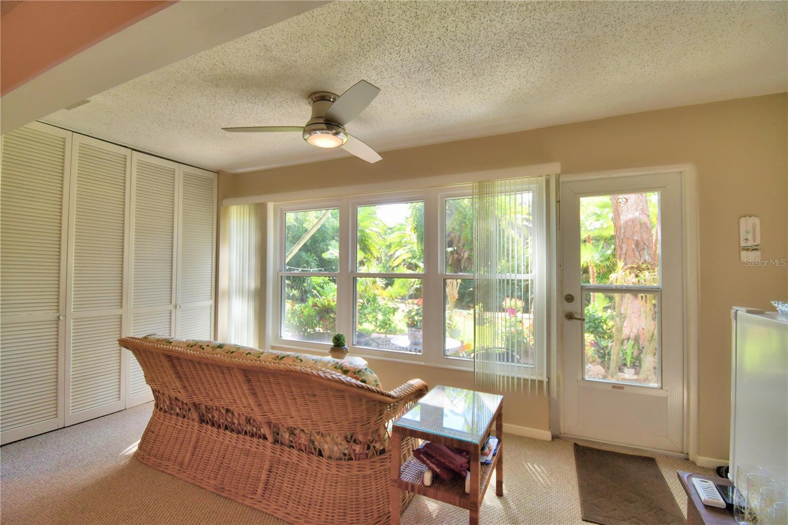 200 EL CAMINO DR #103