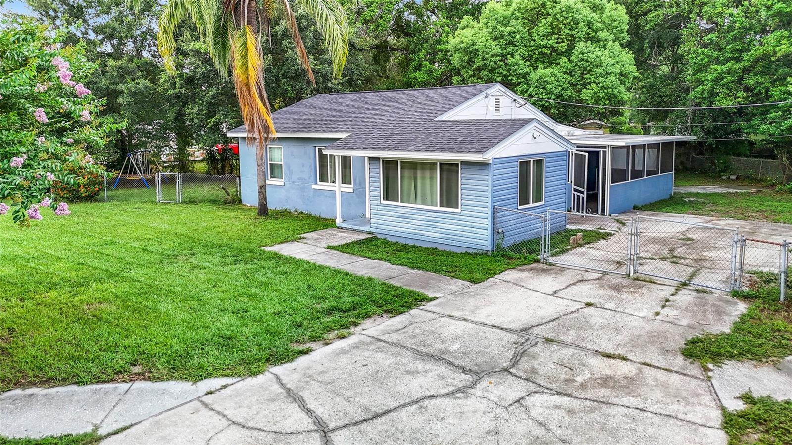 1512 E SHADOWLAWN AVE