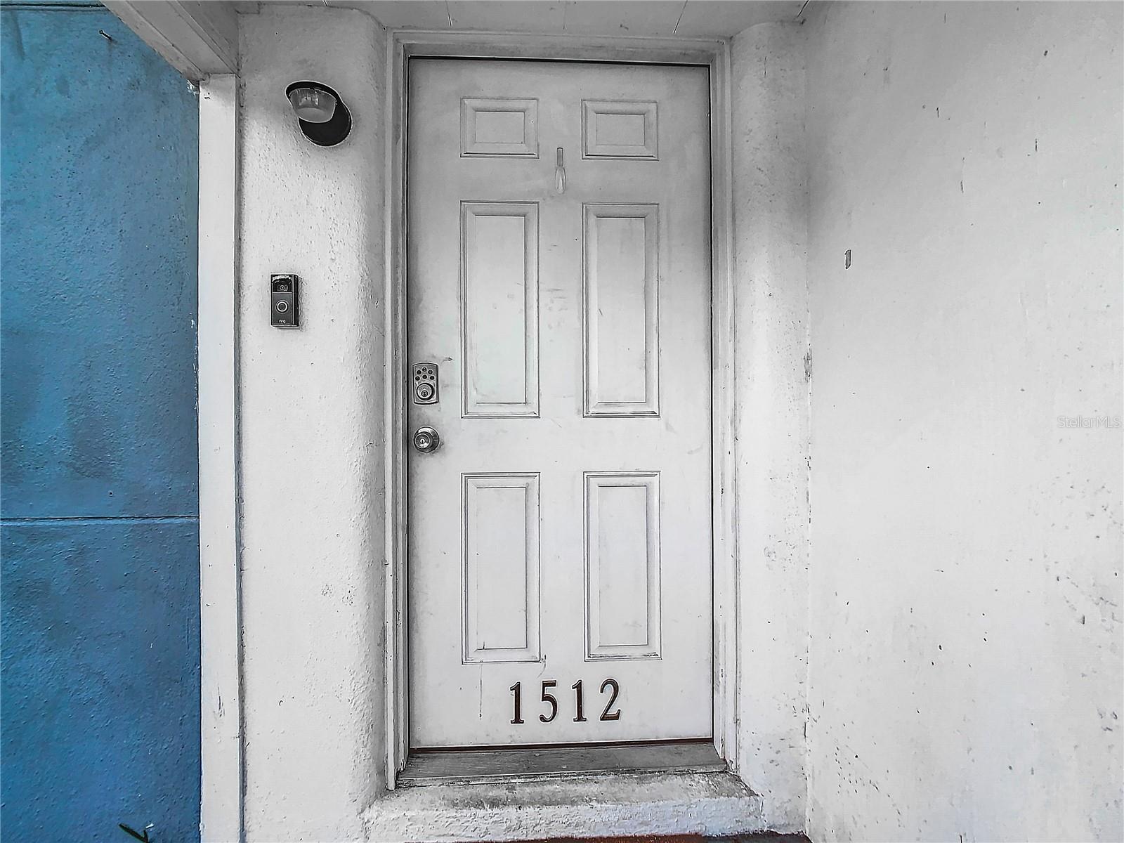 1512 E SHADOWLAWN AVE