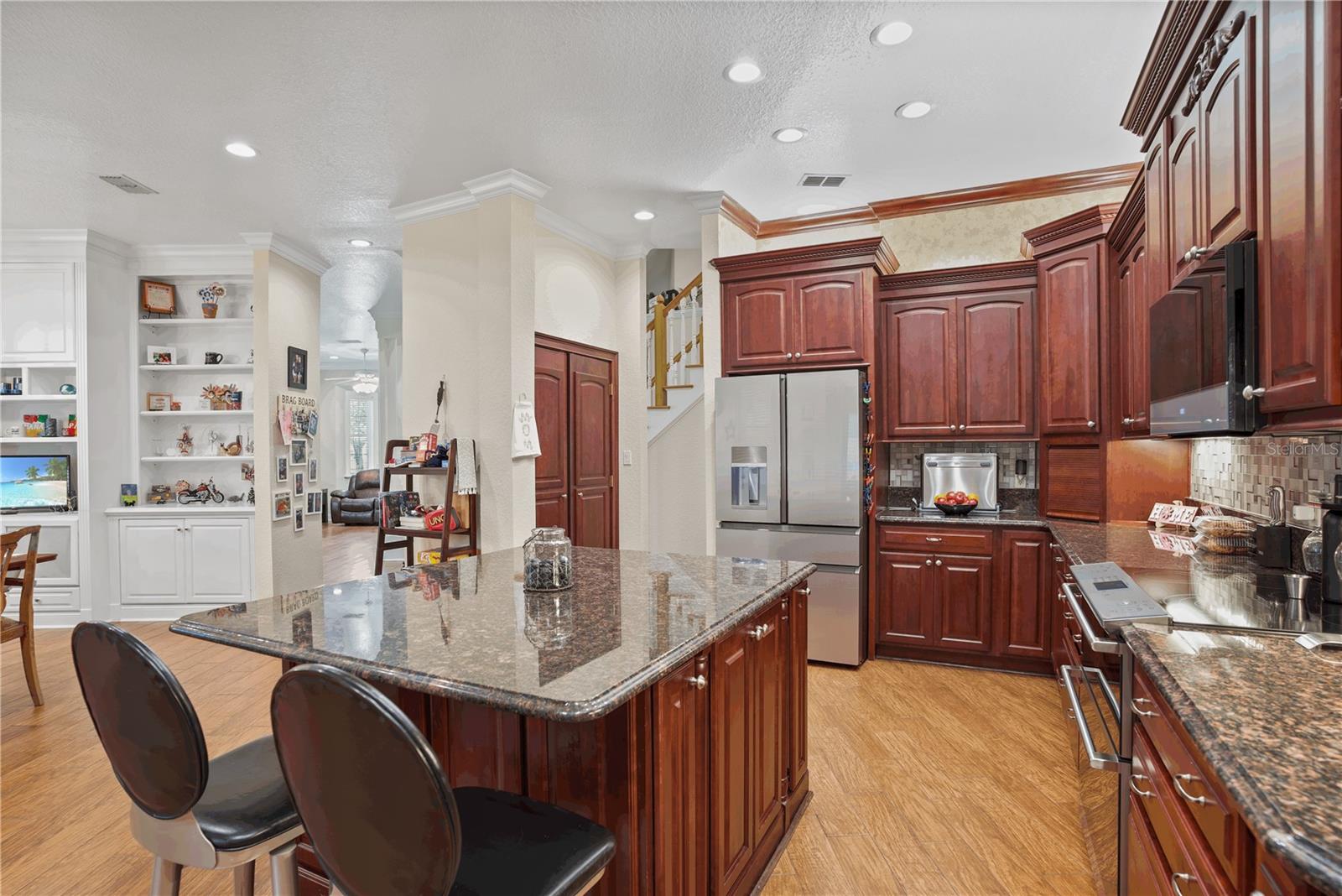 34 LAKE ARROWHEAD DR