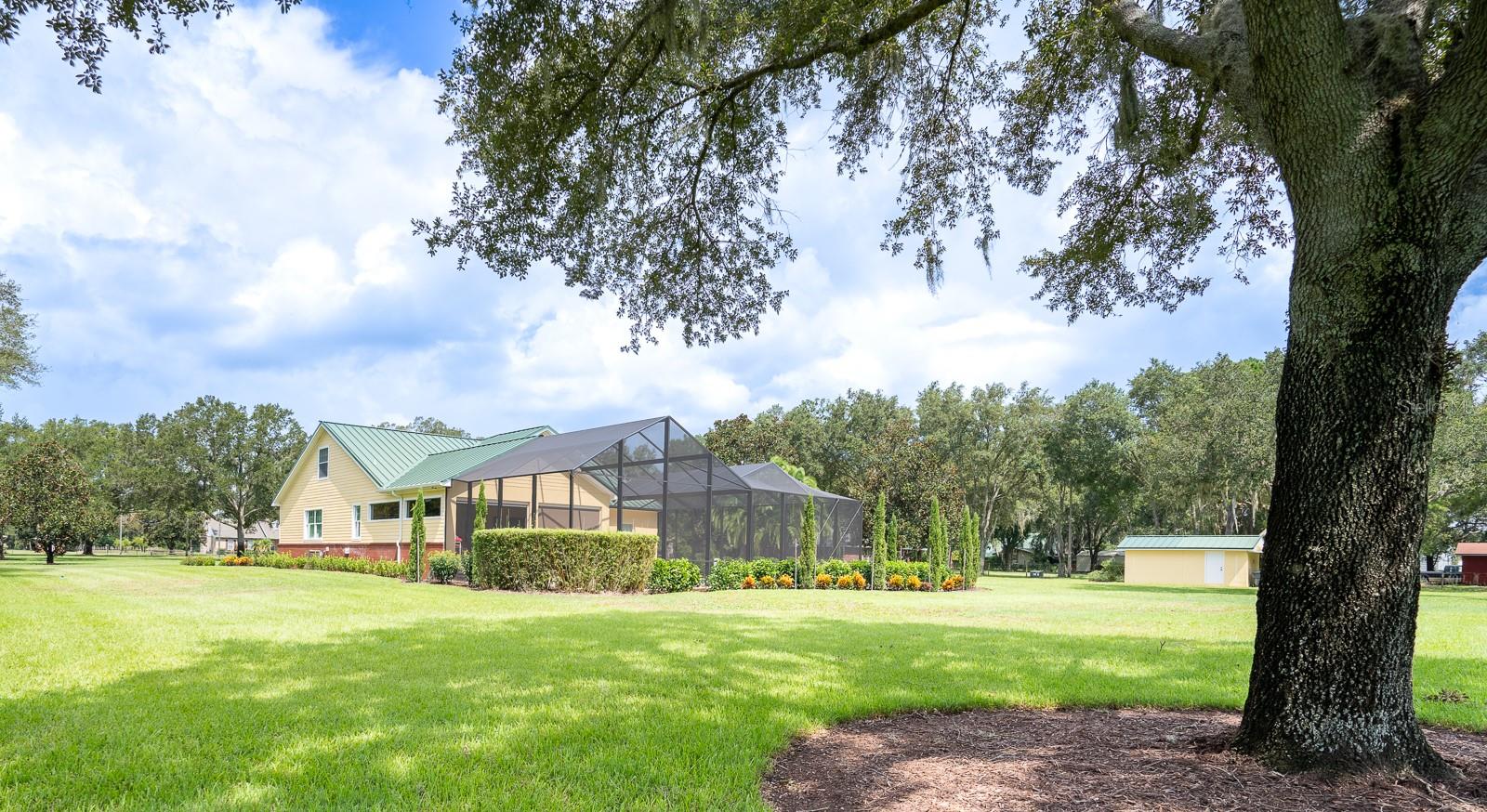 34 LAKE ARROWHEAD DR