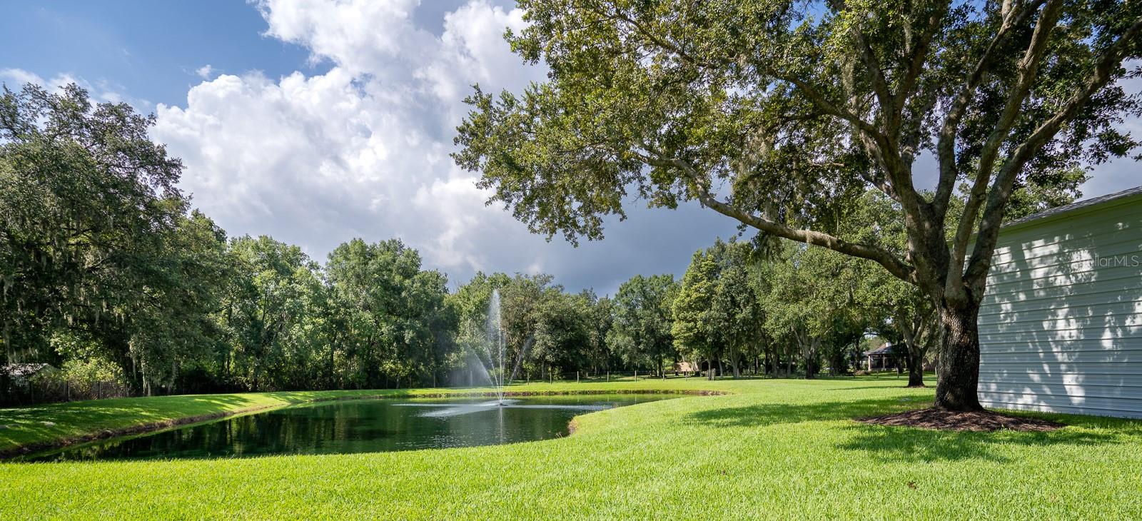 34 LAKE ARROWHEAD DR