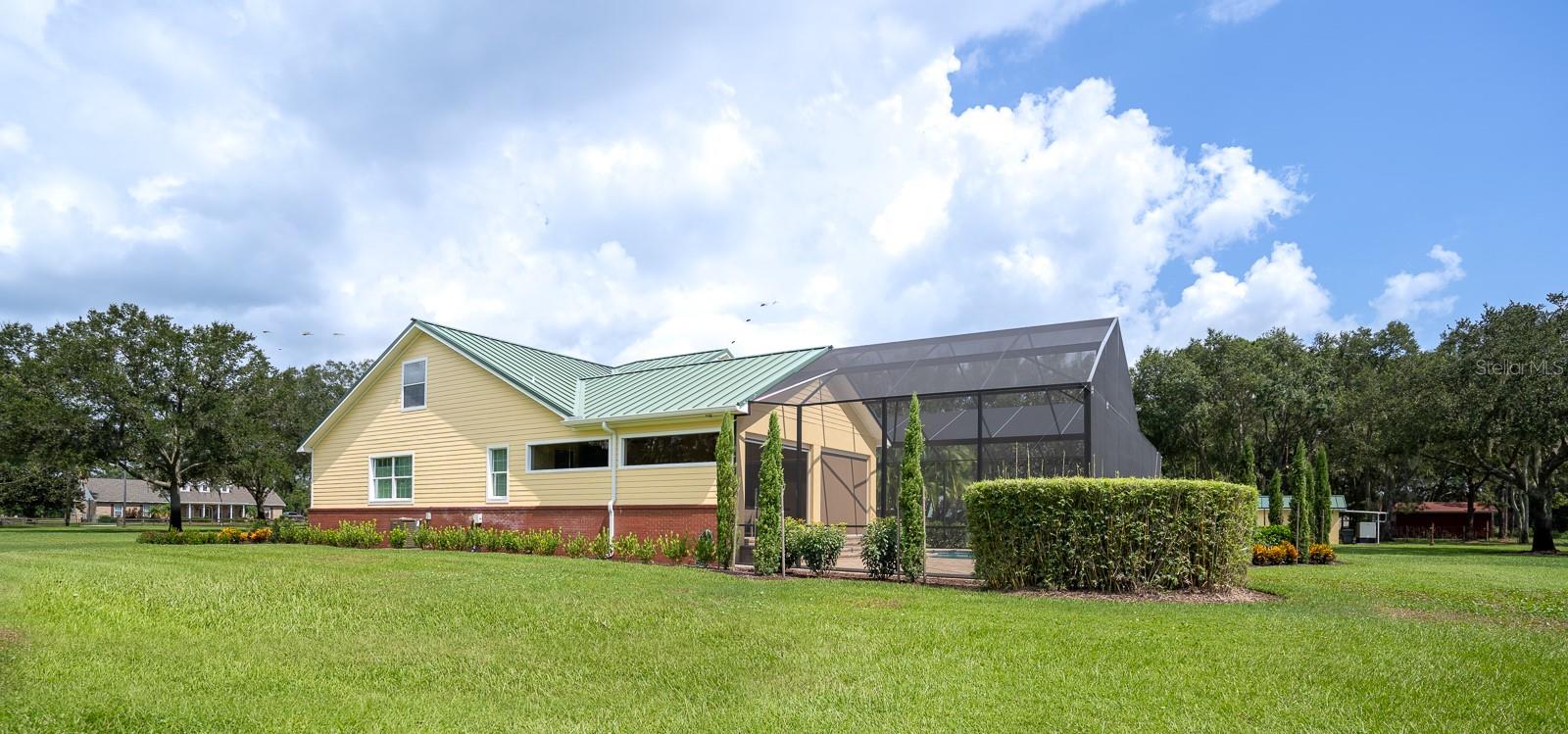 34 LAKE ARROWHEAD DR