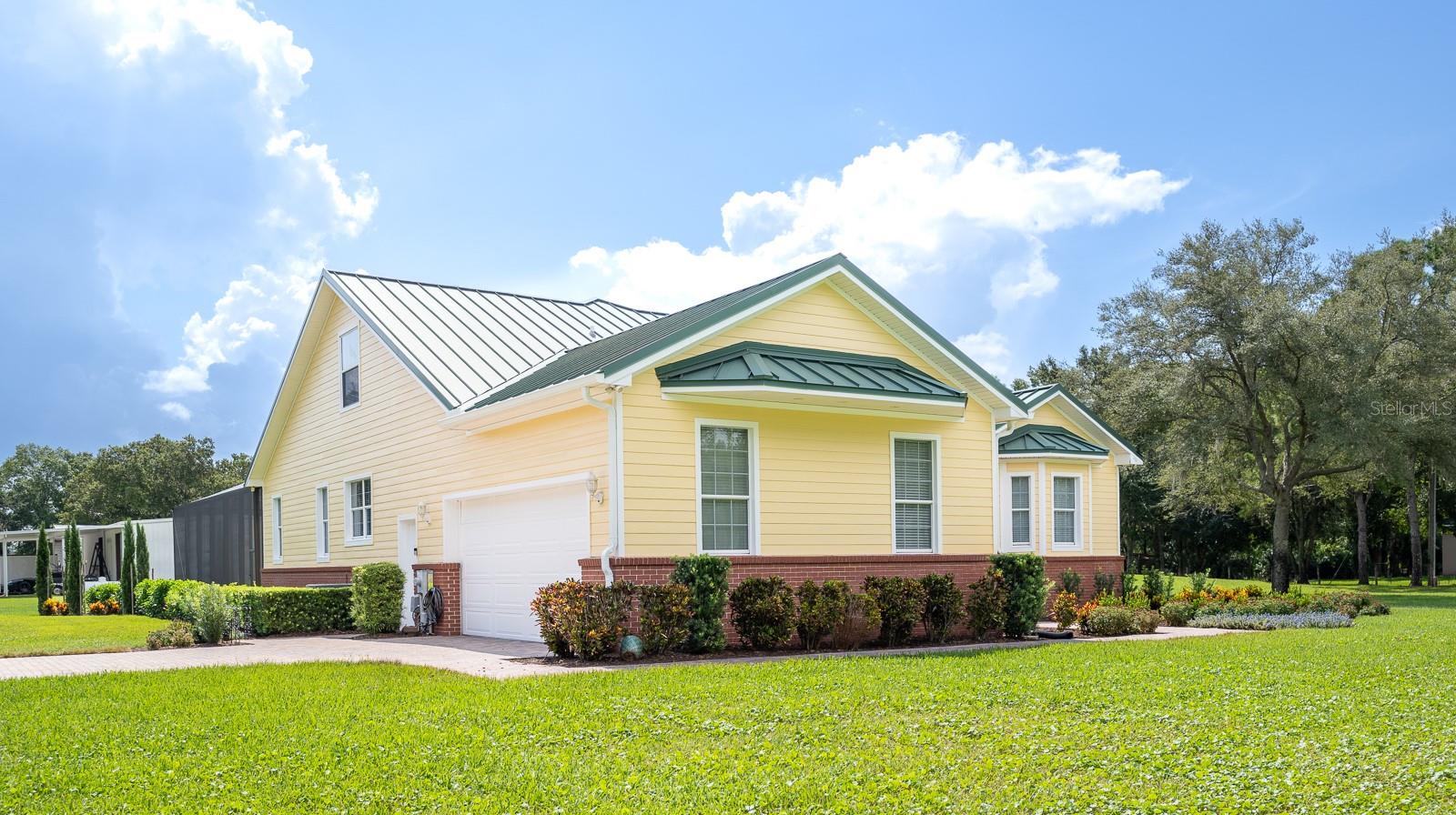 34 LAKE ARROWHEAD DR