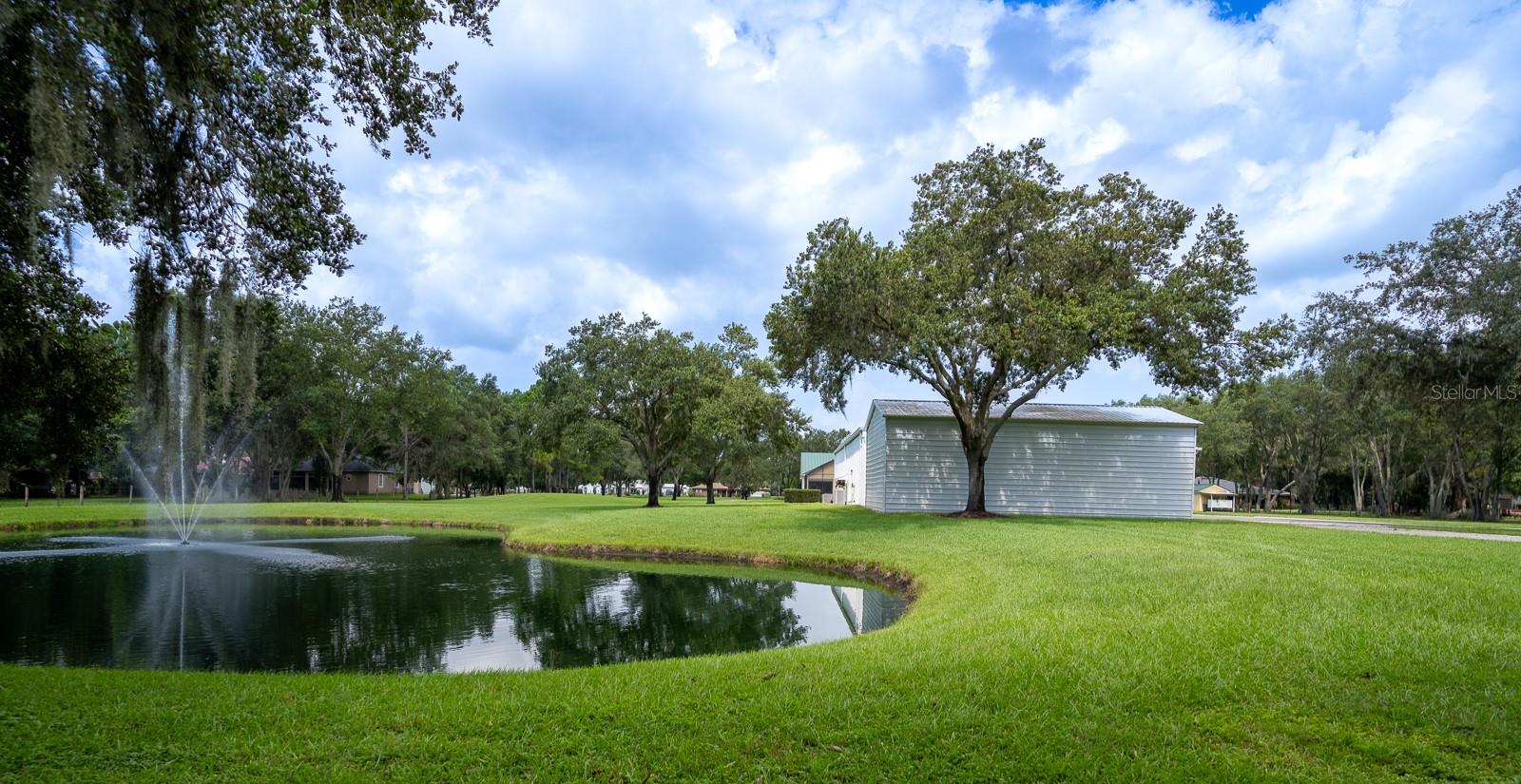 34 LAKE ARROWHEAD DR