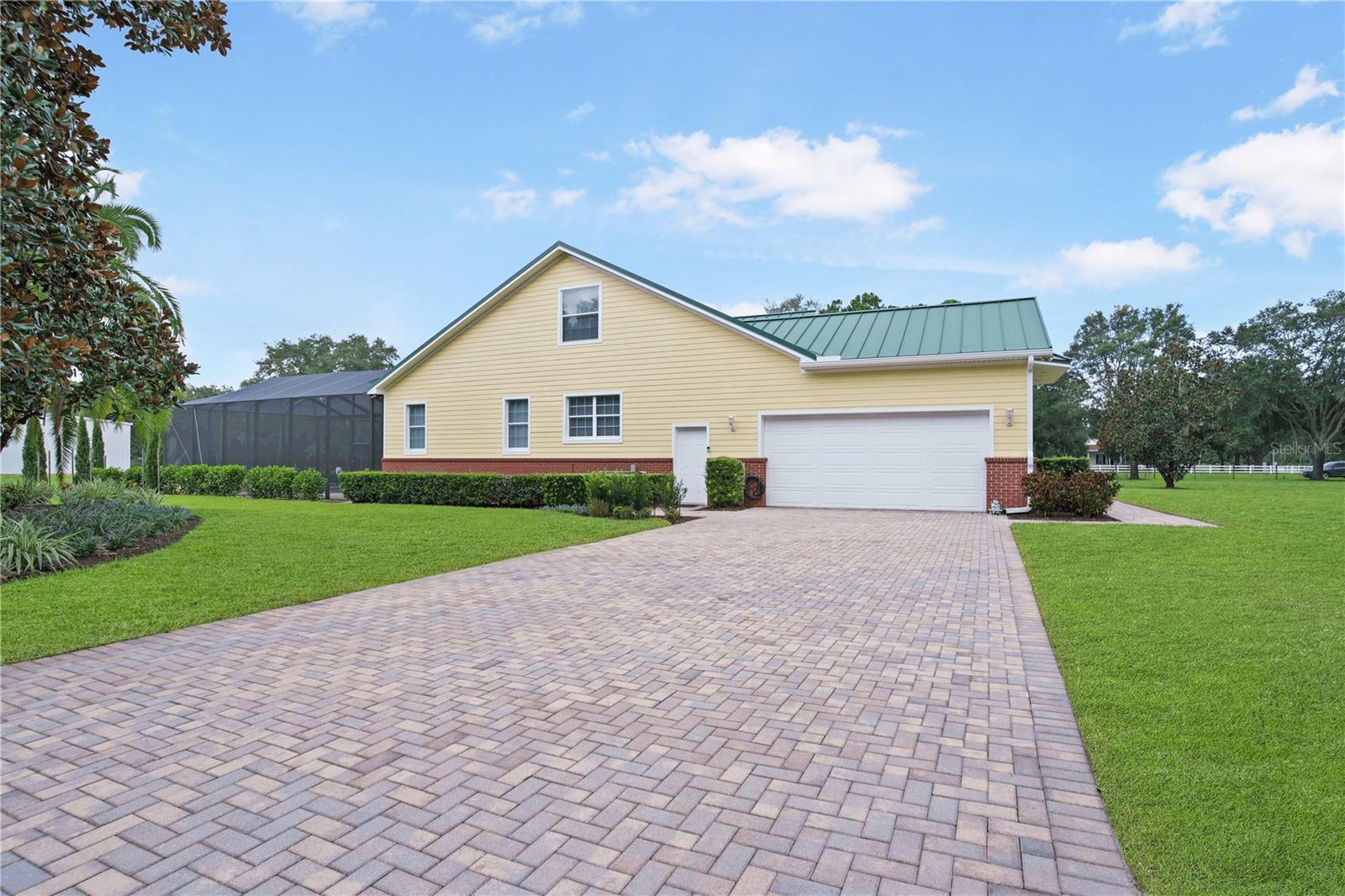 34 LAKE ARROWHEAD DR