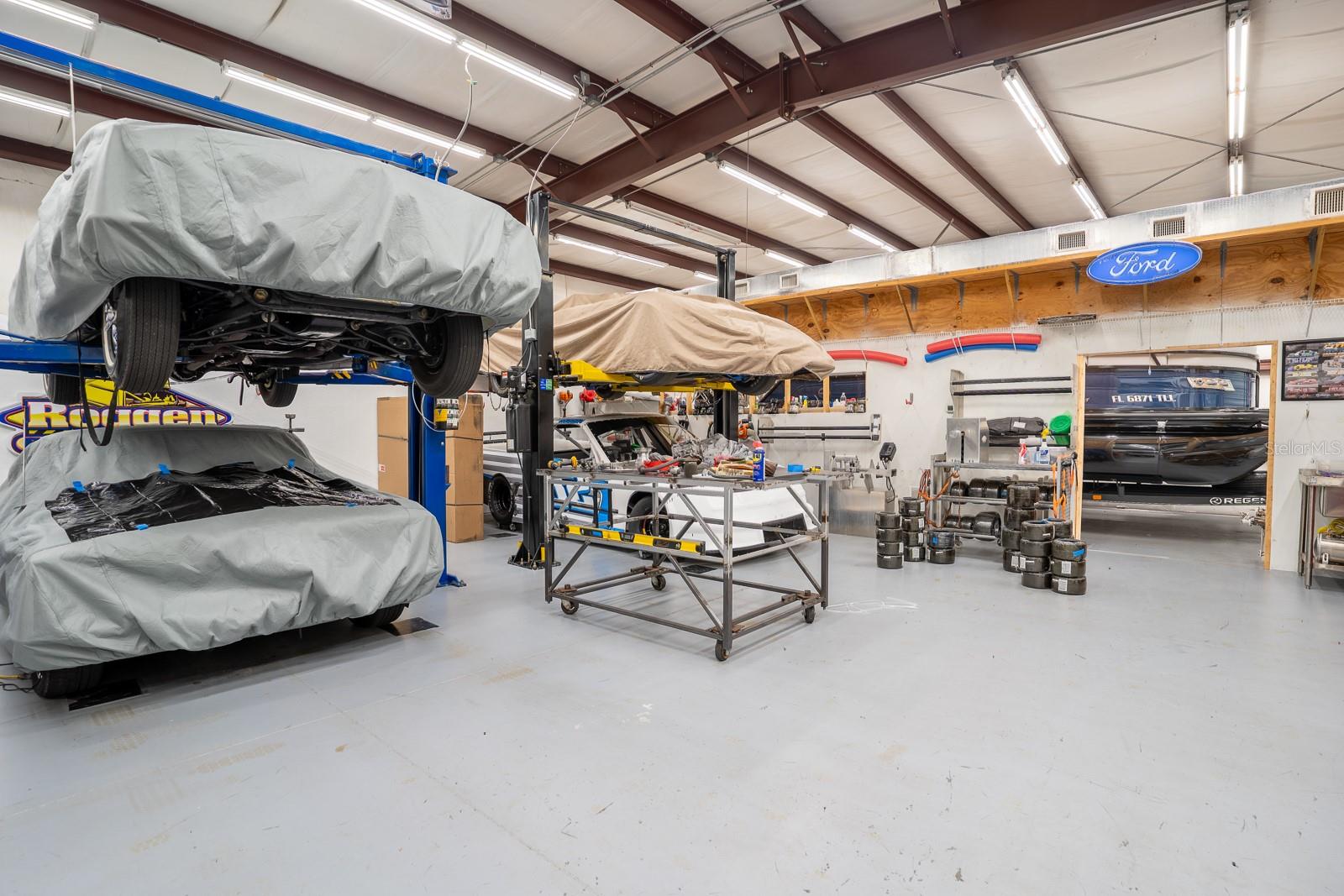 34 LAKE ARROWHEAD DR