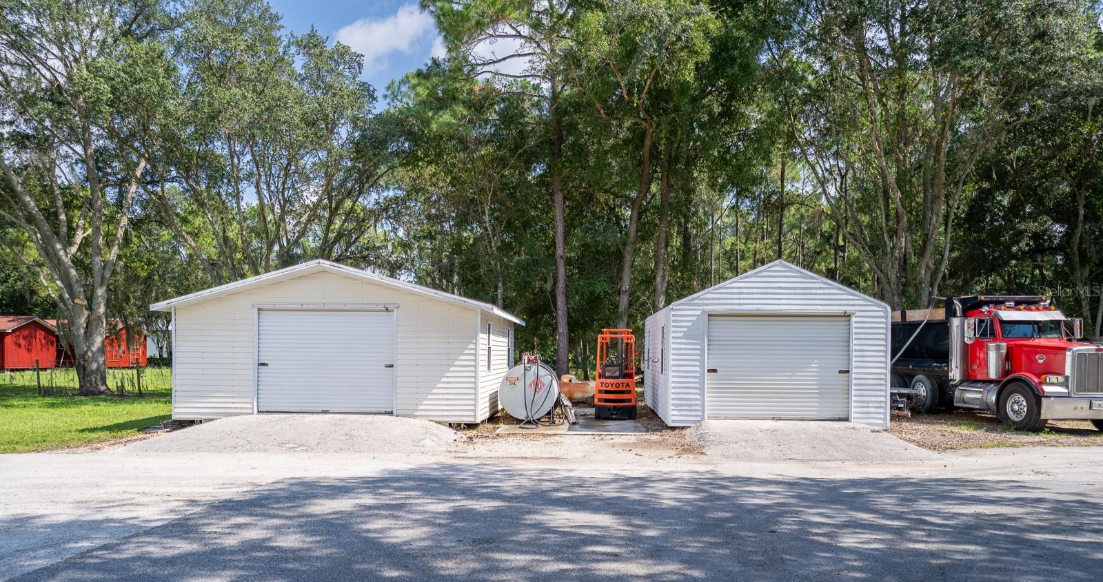 34 LAKE ARROWHEAD DR