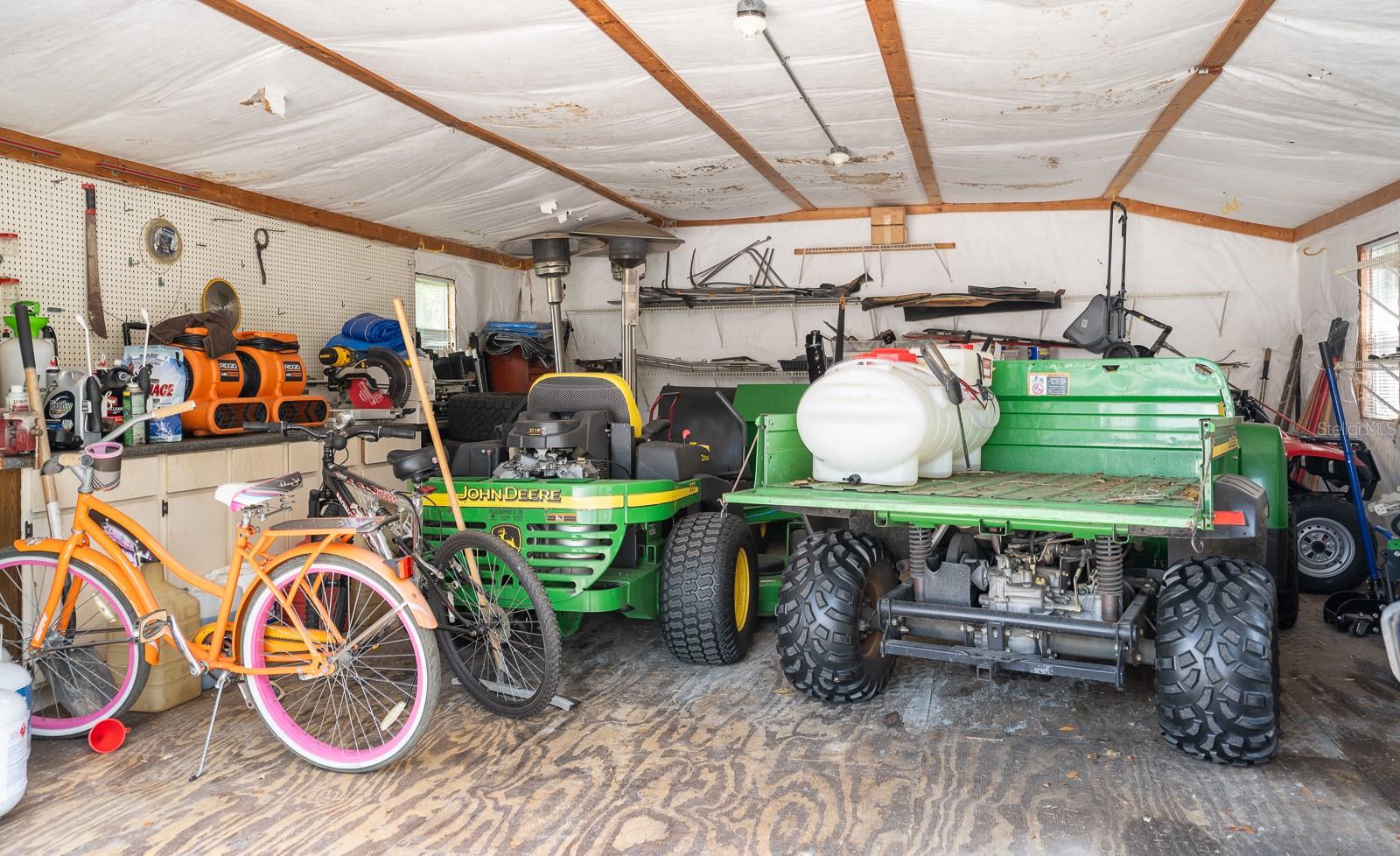 34 LAKE ARROWHEAD DR