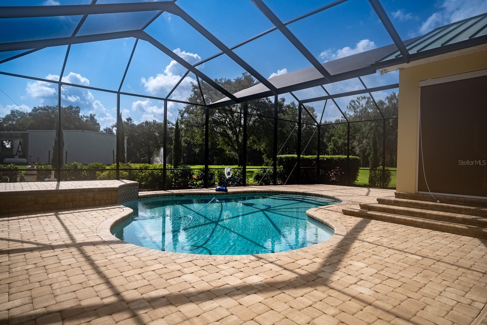 34 LAKE ARROWHEAD DR