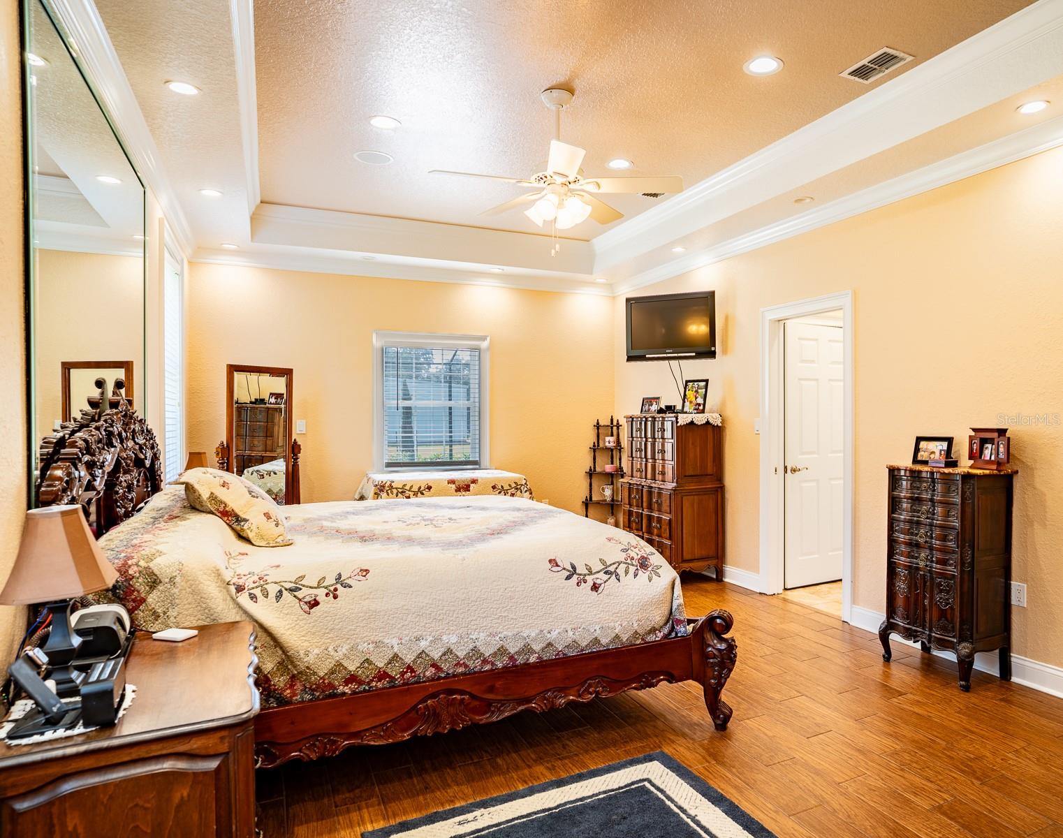 34 LAKE ARROWHEAD DR