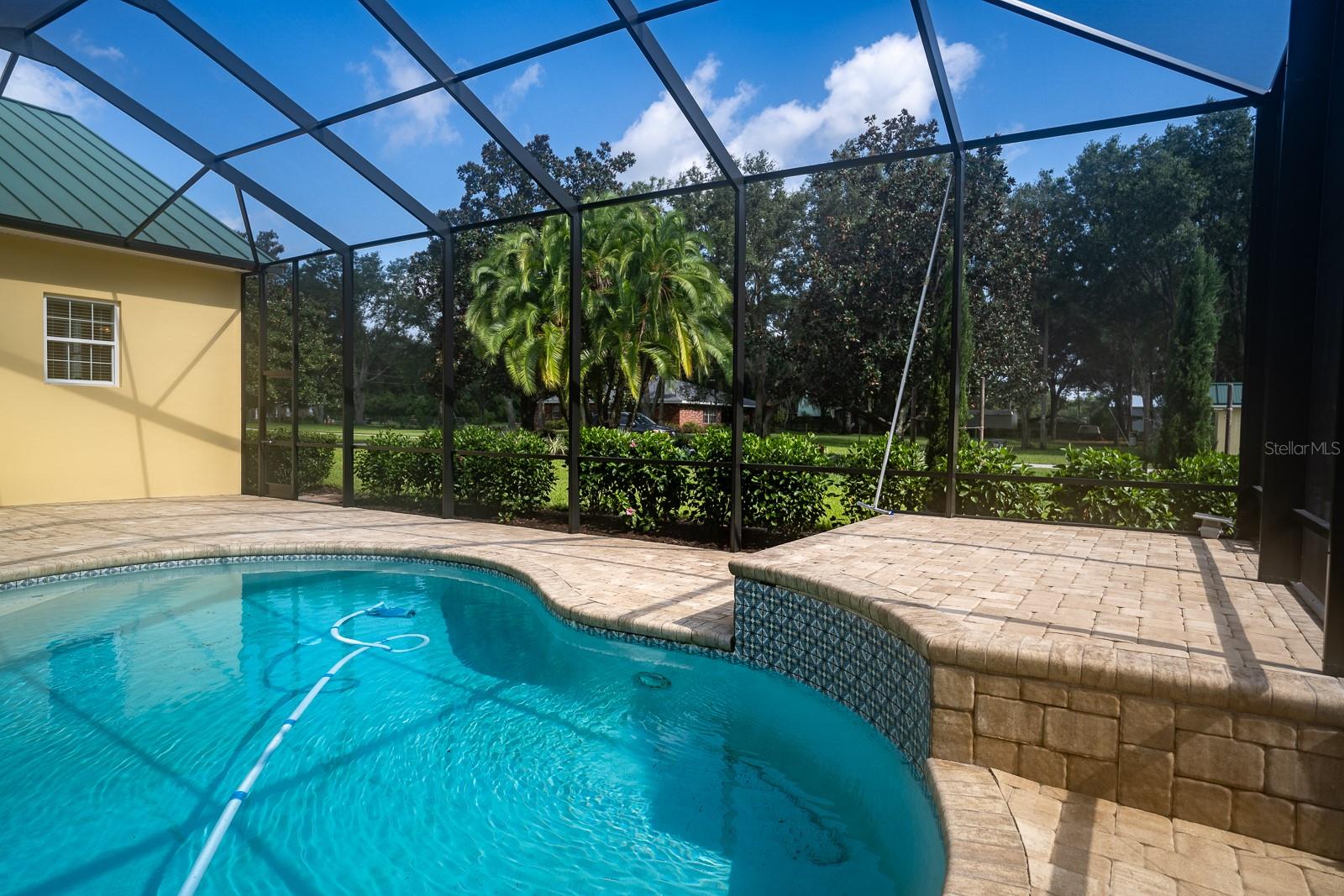 34 LAKE ARROWHEAD DR