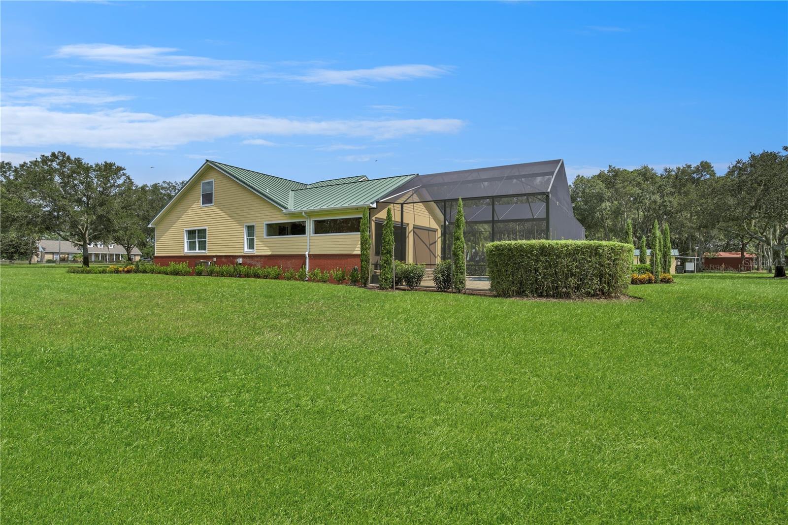 34 LAKE ARROWHEAD DR