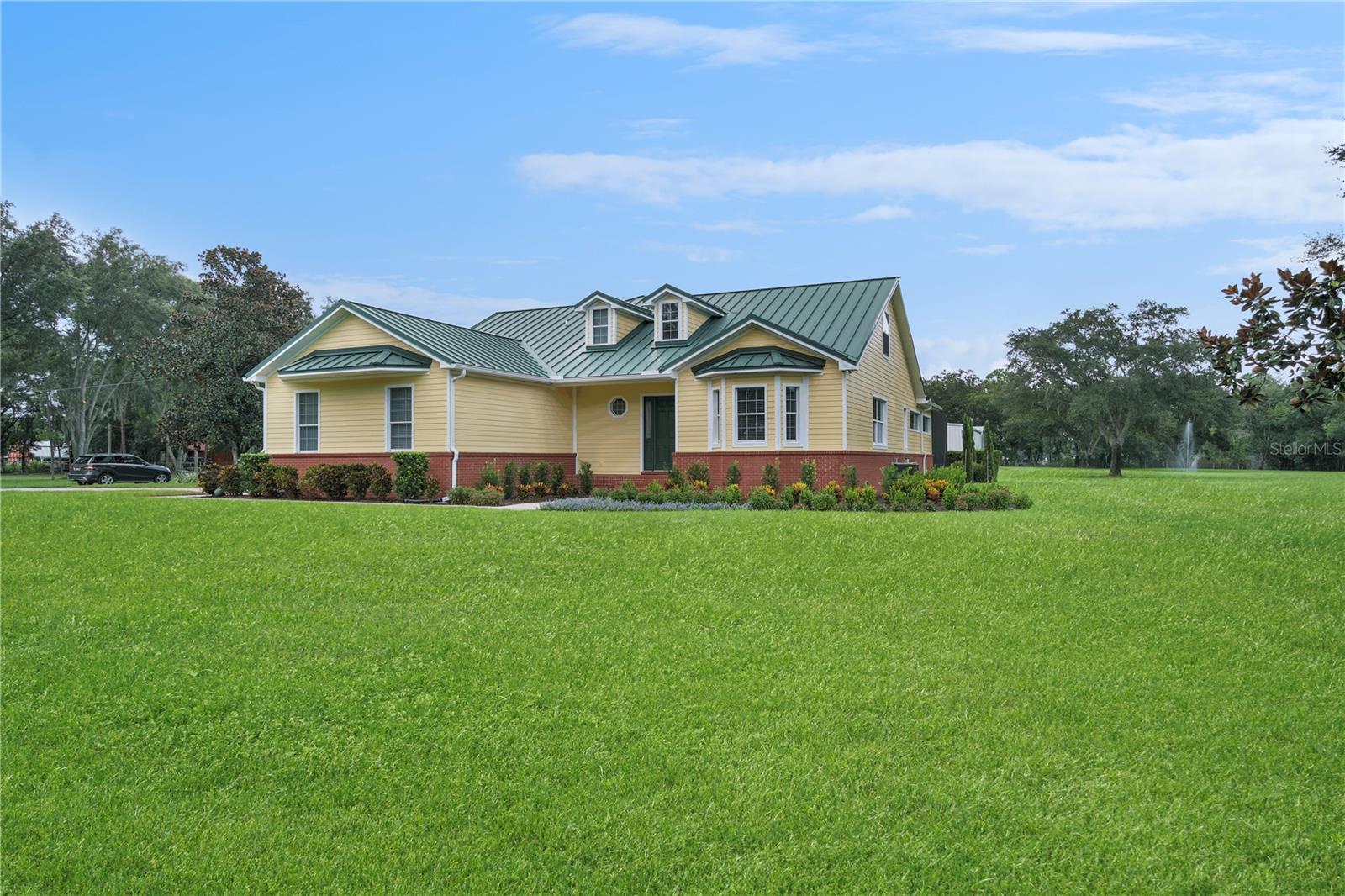 34 LAKE ARROWHEAD DR