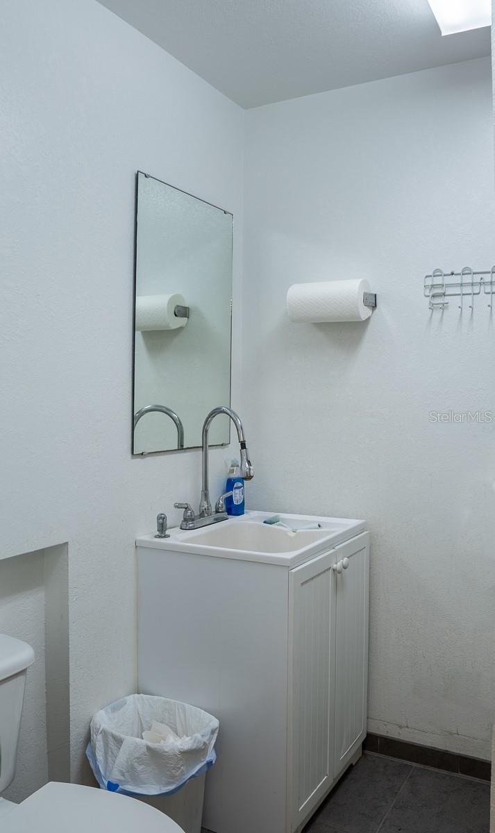 34 LAKE ARROWHEAD DR