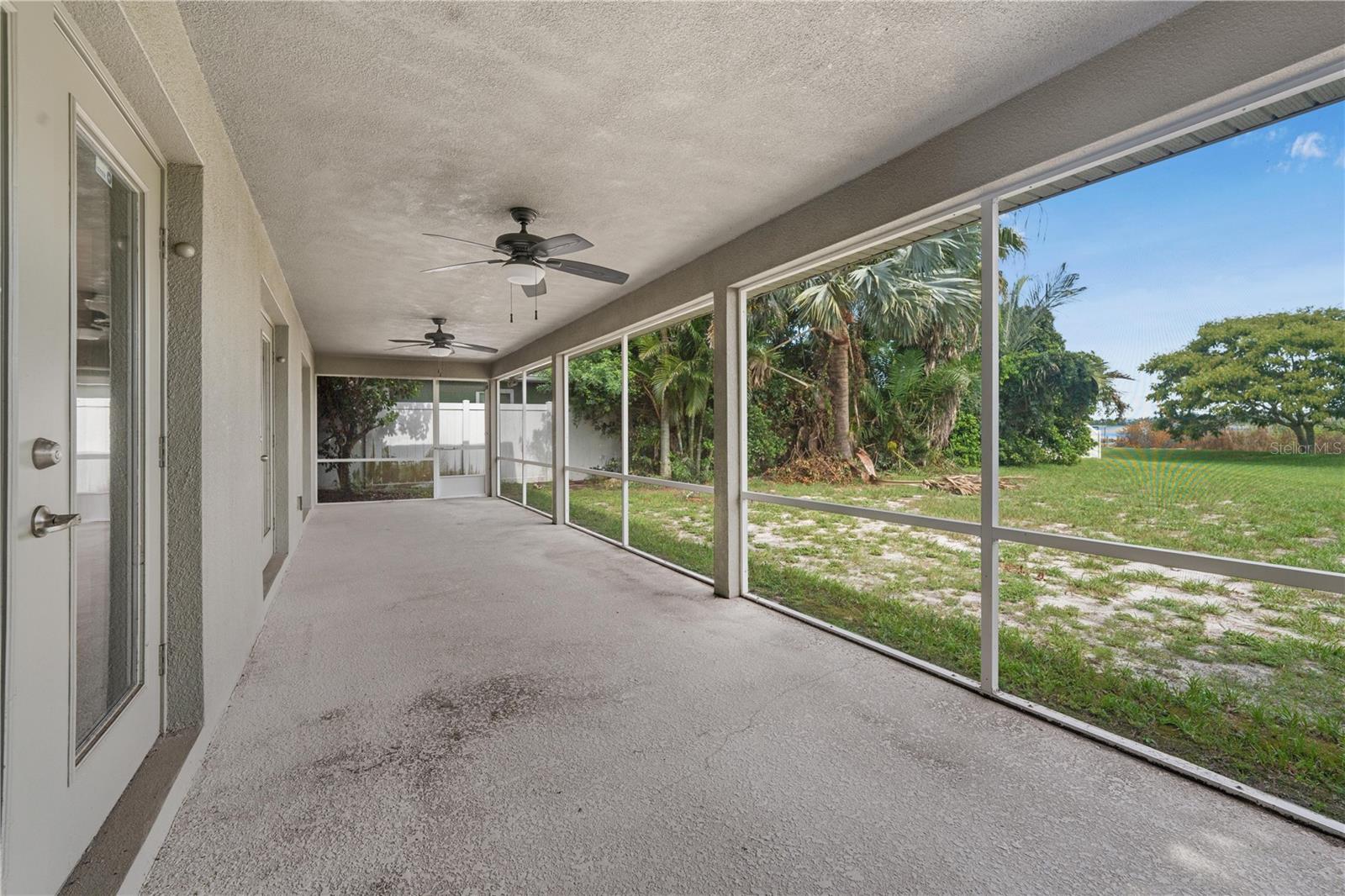 4127 ISLAND LAKES DR