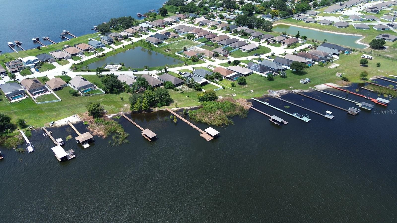 4127 ISLAND LAKES DR