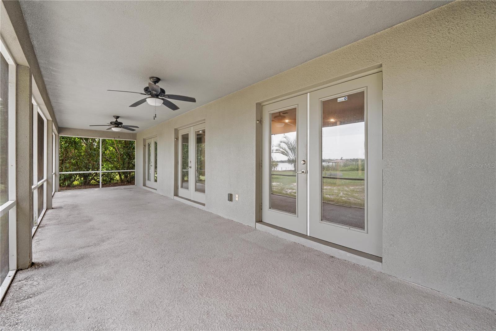 4127 ISLAND LAKES DR