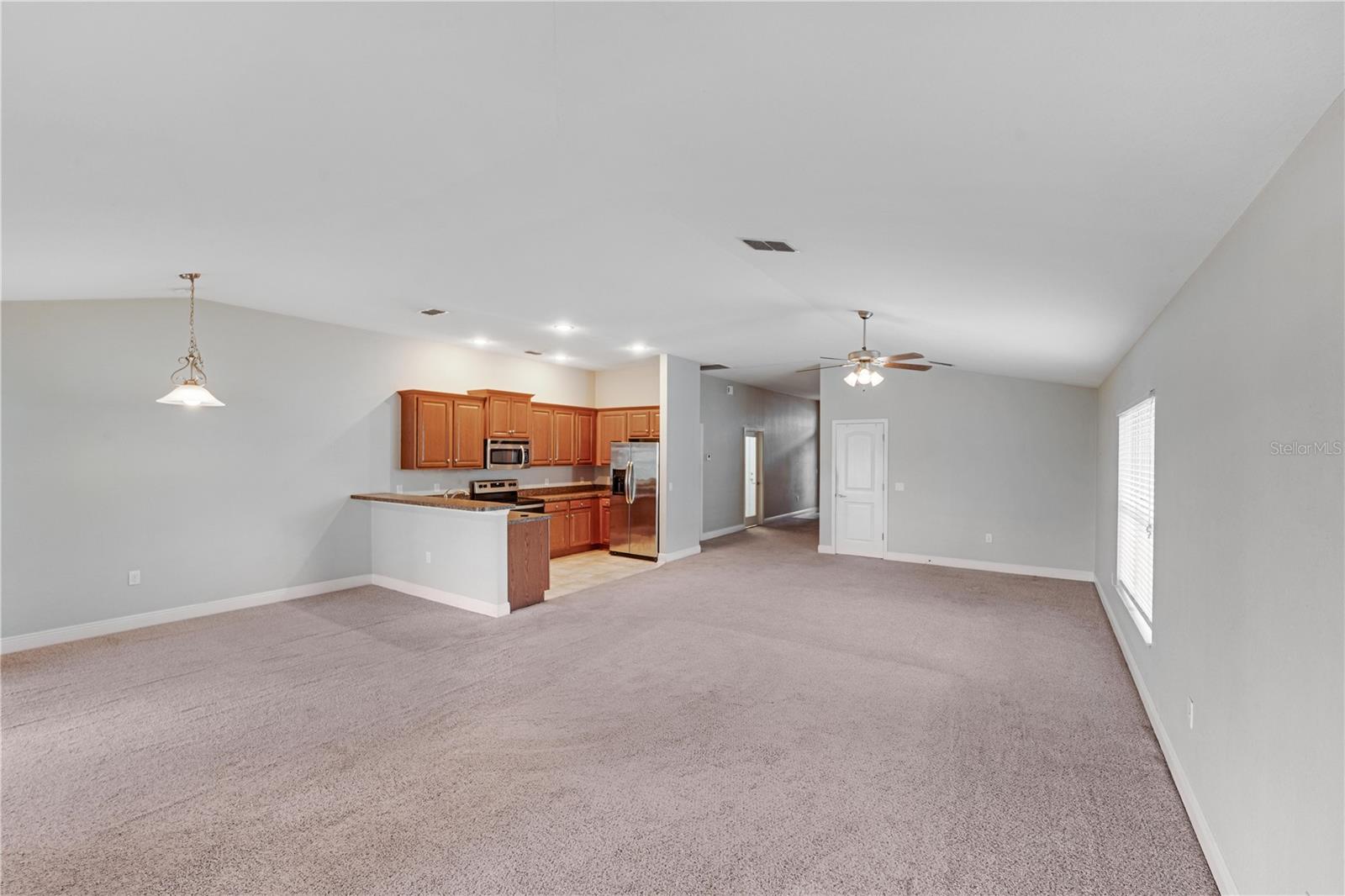 4127 ISLAND LAKES DR