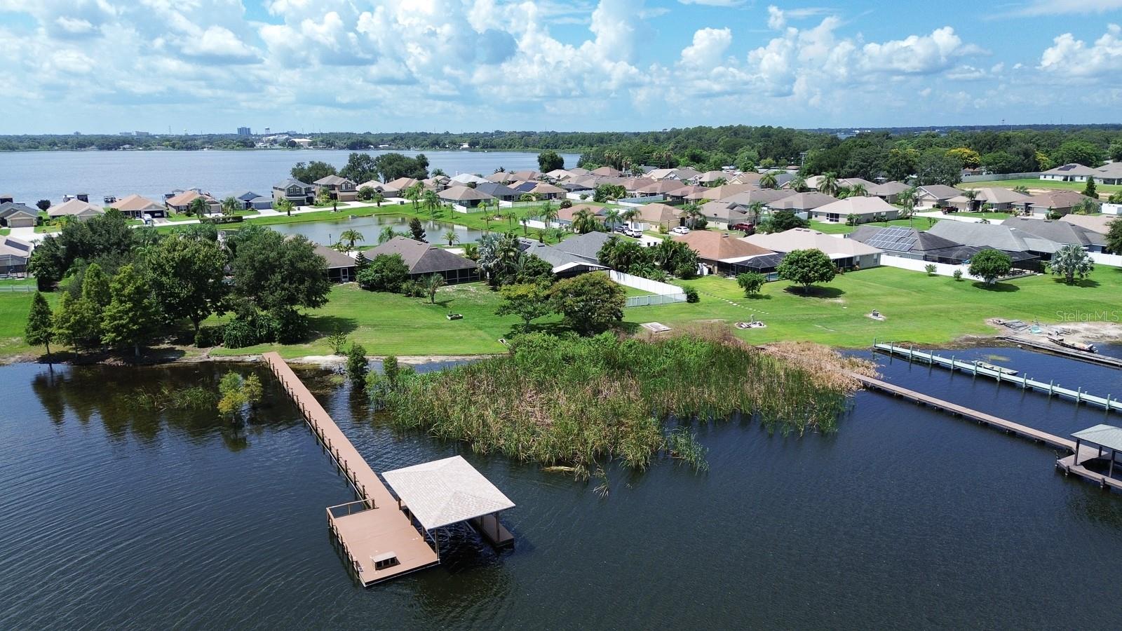 4127 ISLAND LAKES DR