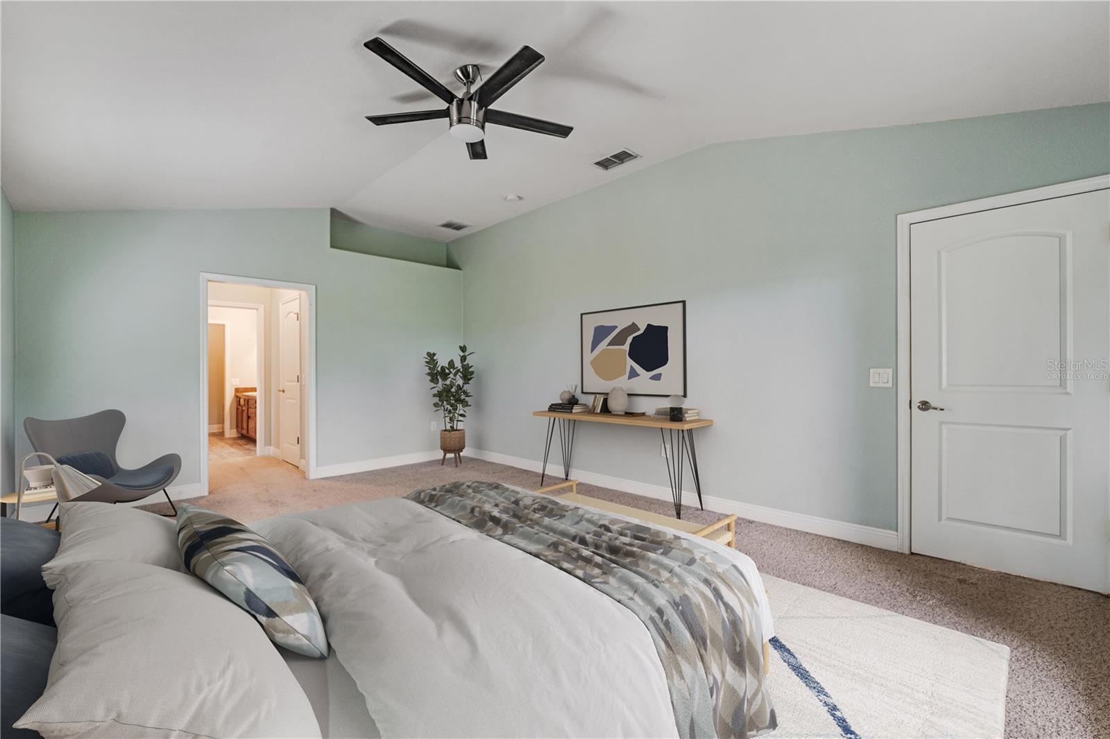 4127 ISLAND LAKES DR