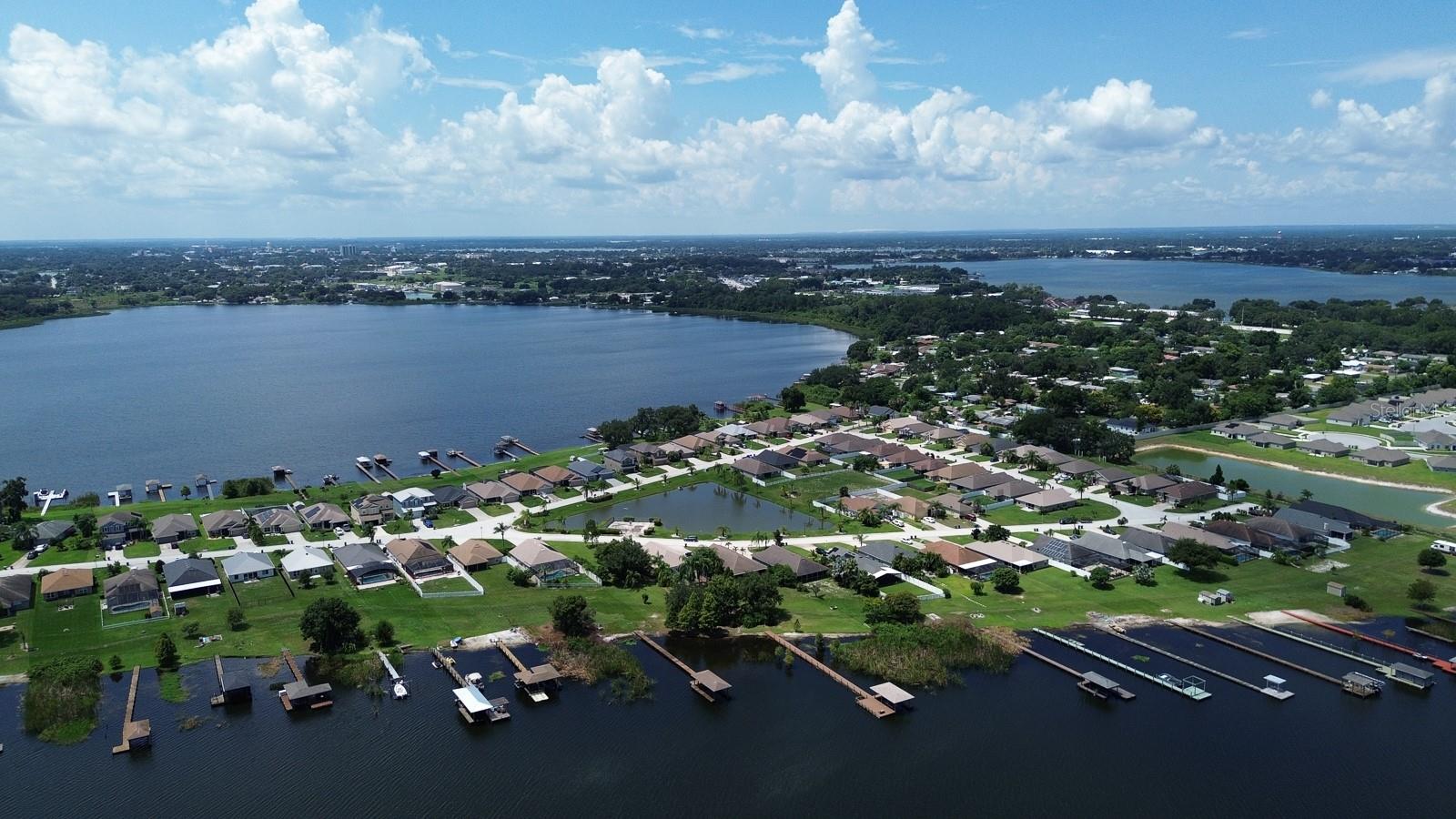 4127 ISLAND LAKES DR