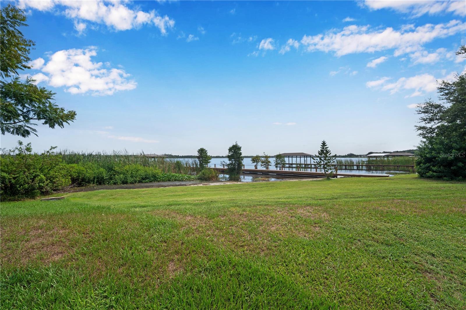 4127 ISLAND LAKES DR