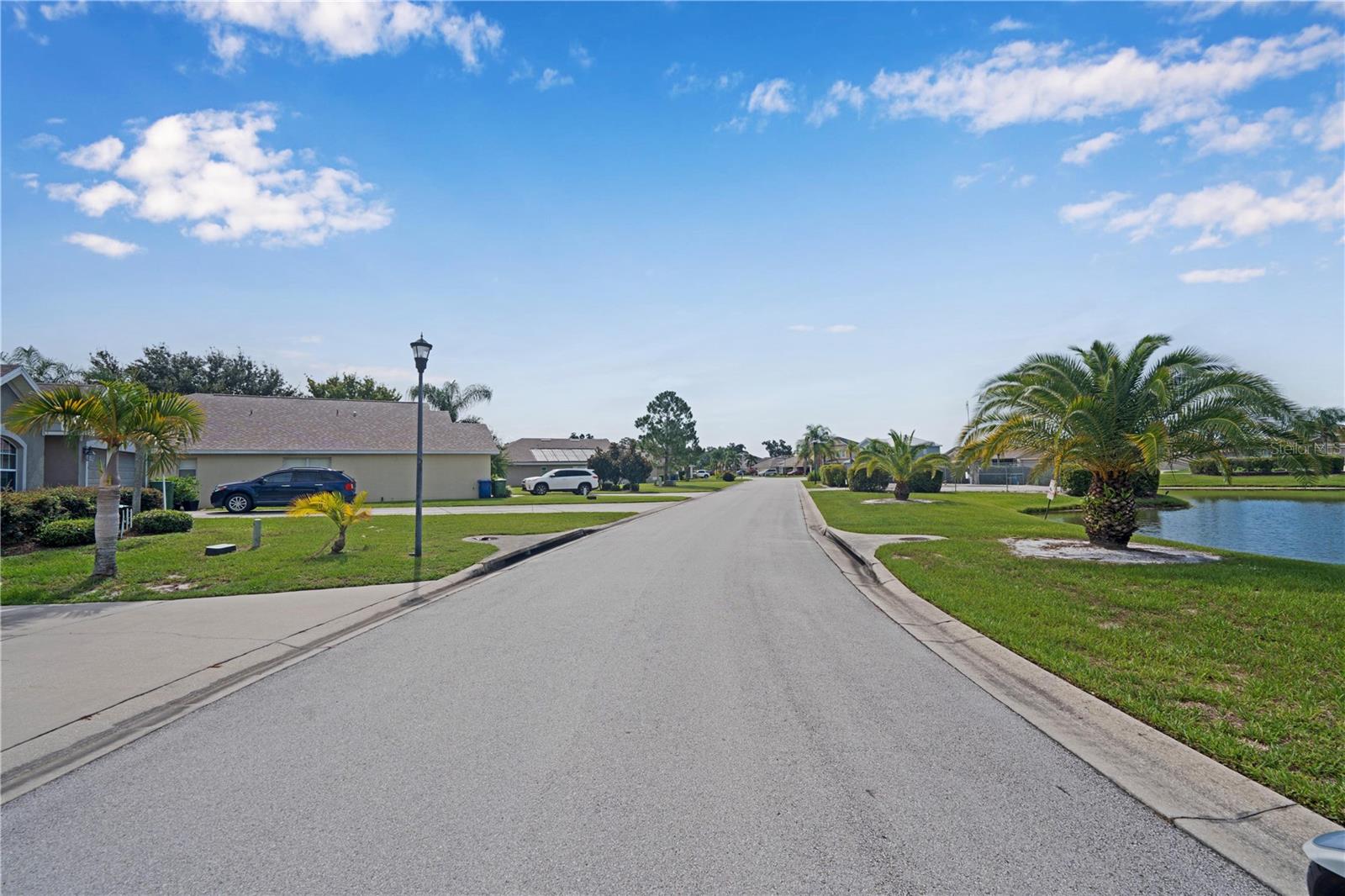 4127 ISLAND LAKES DR