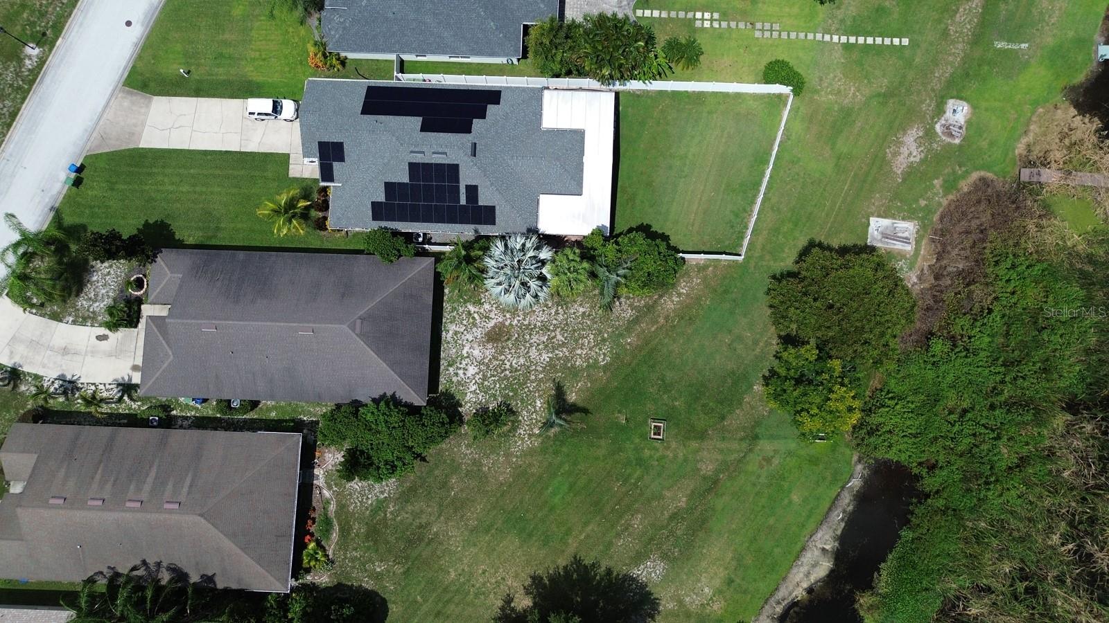 4127 ISLAND LAKES DR