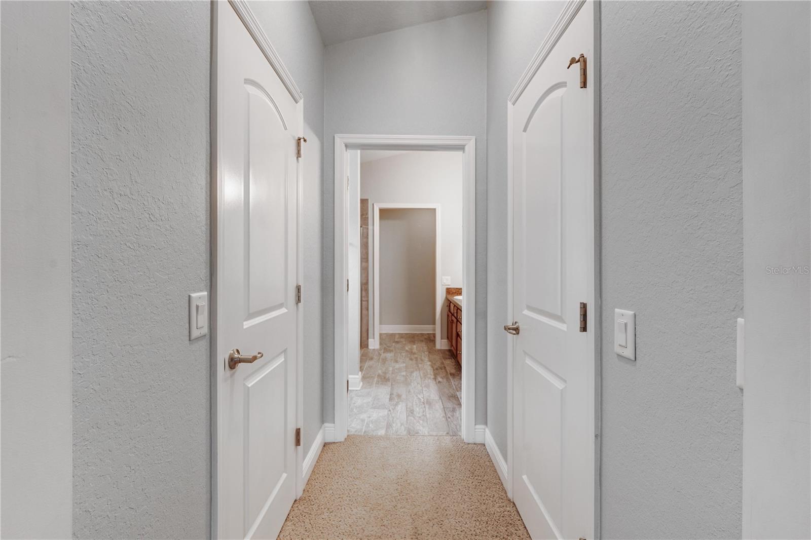 4127 ISLAND LAKES DR