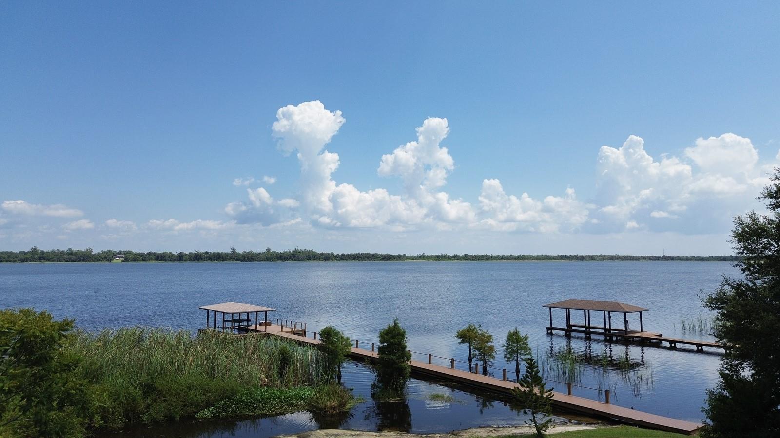 4127 ISLAND LAKES DR