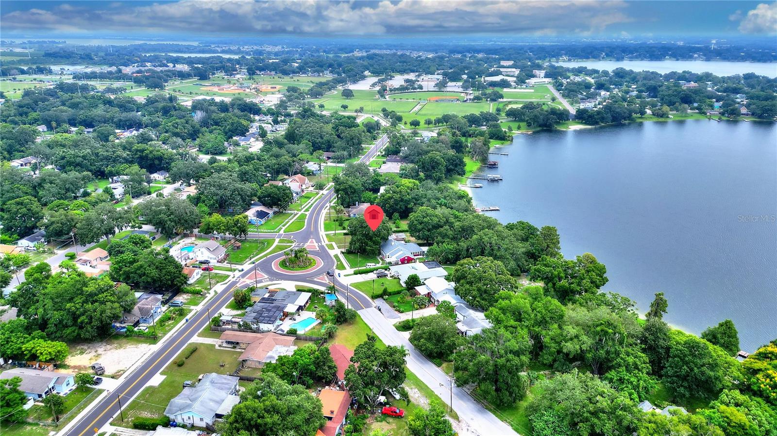 1146 W LAKE MARTHA DR NE