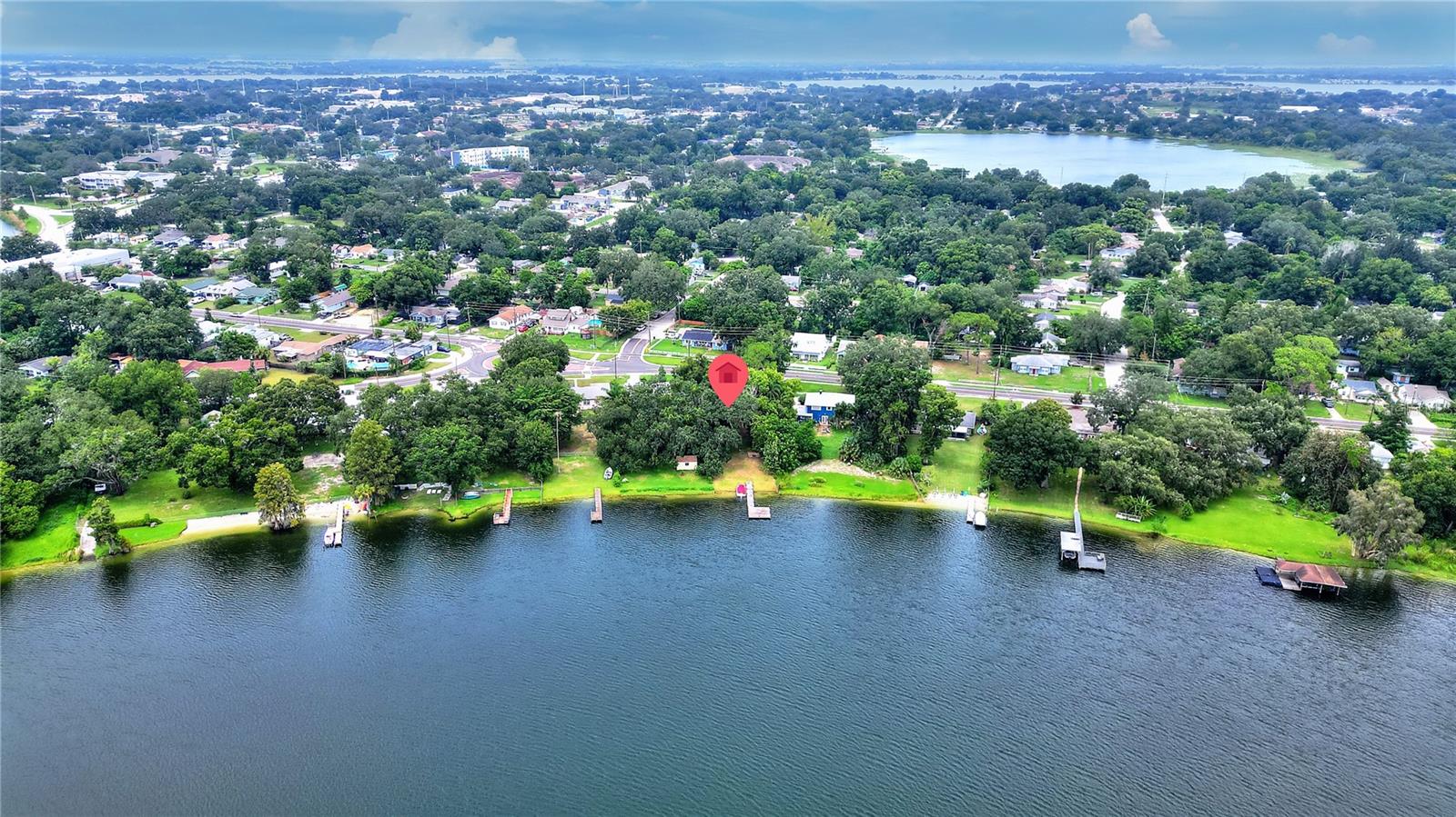 1146 W LAKE MARTHA DR NE