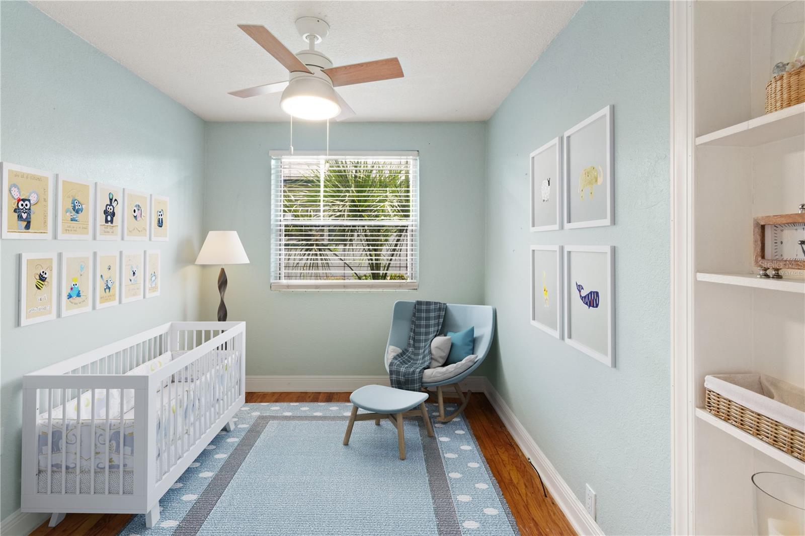 1146 W LAKE MARTHA DR NE