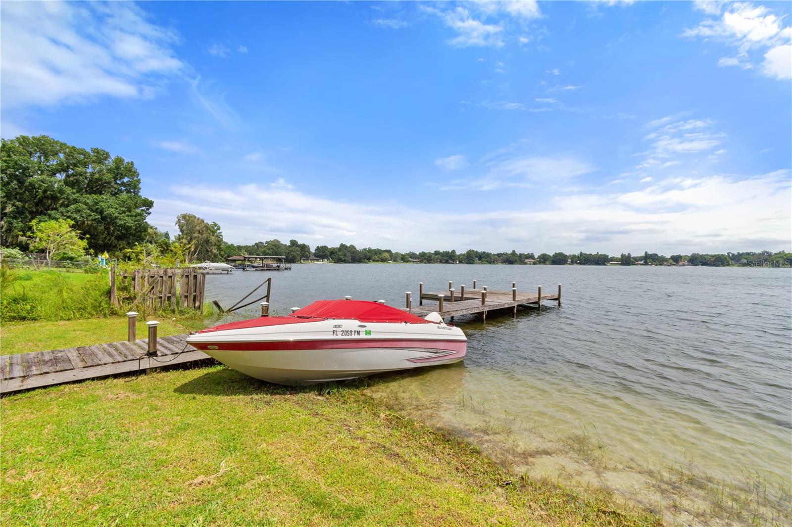 1146 W LAKE MARTHA DR NE