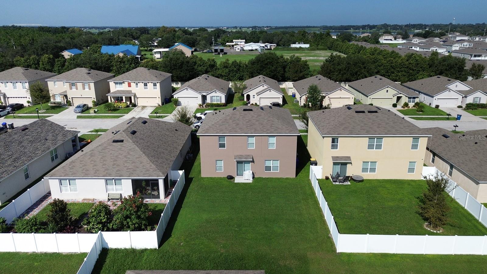 543 SQUIRES GROVE DR