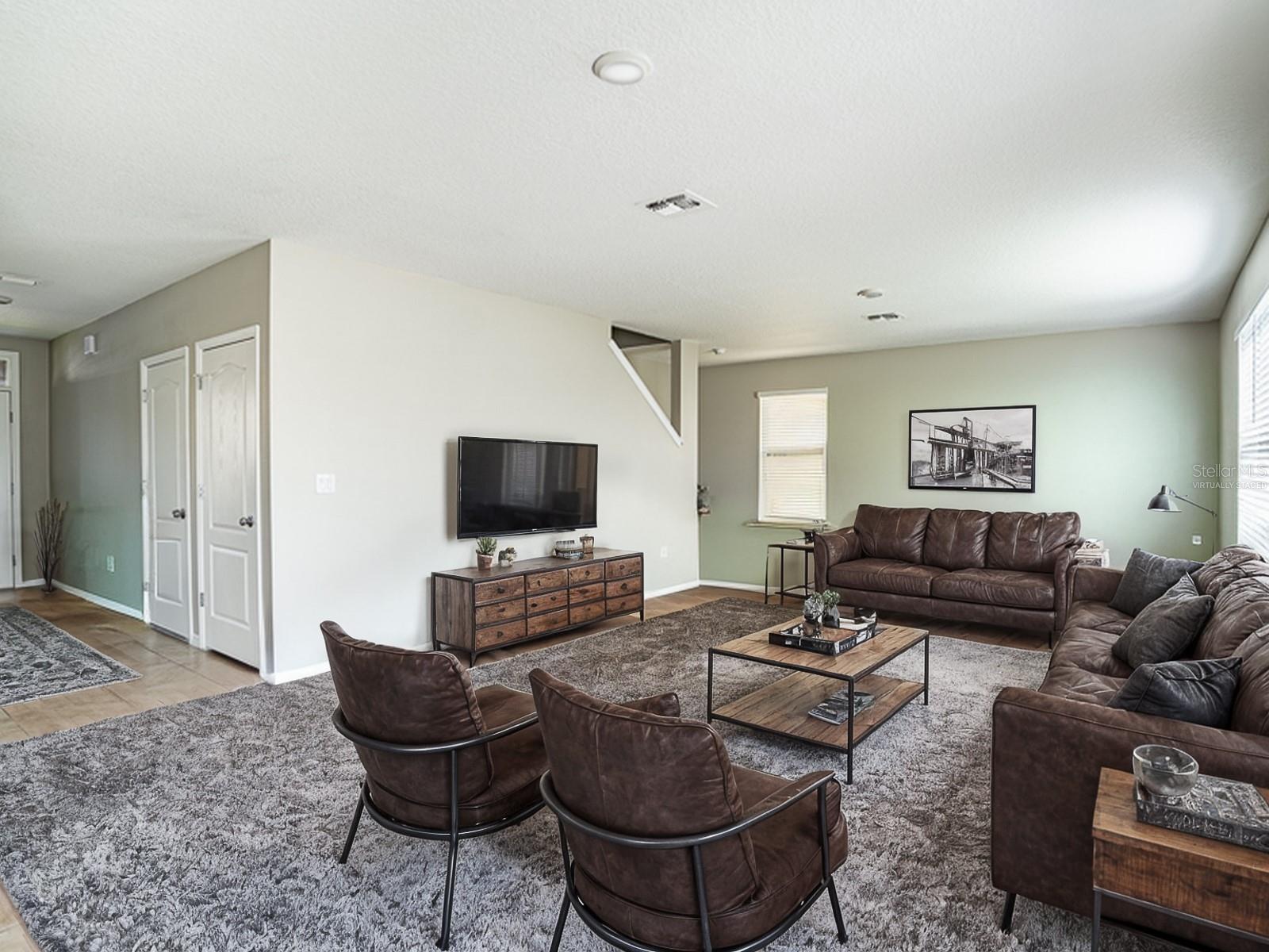 543 SQUIRES GROVE DR