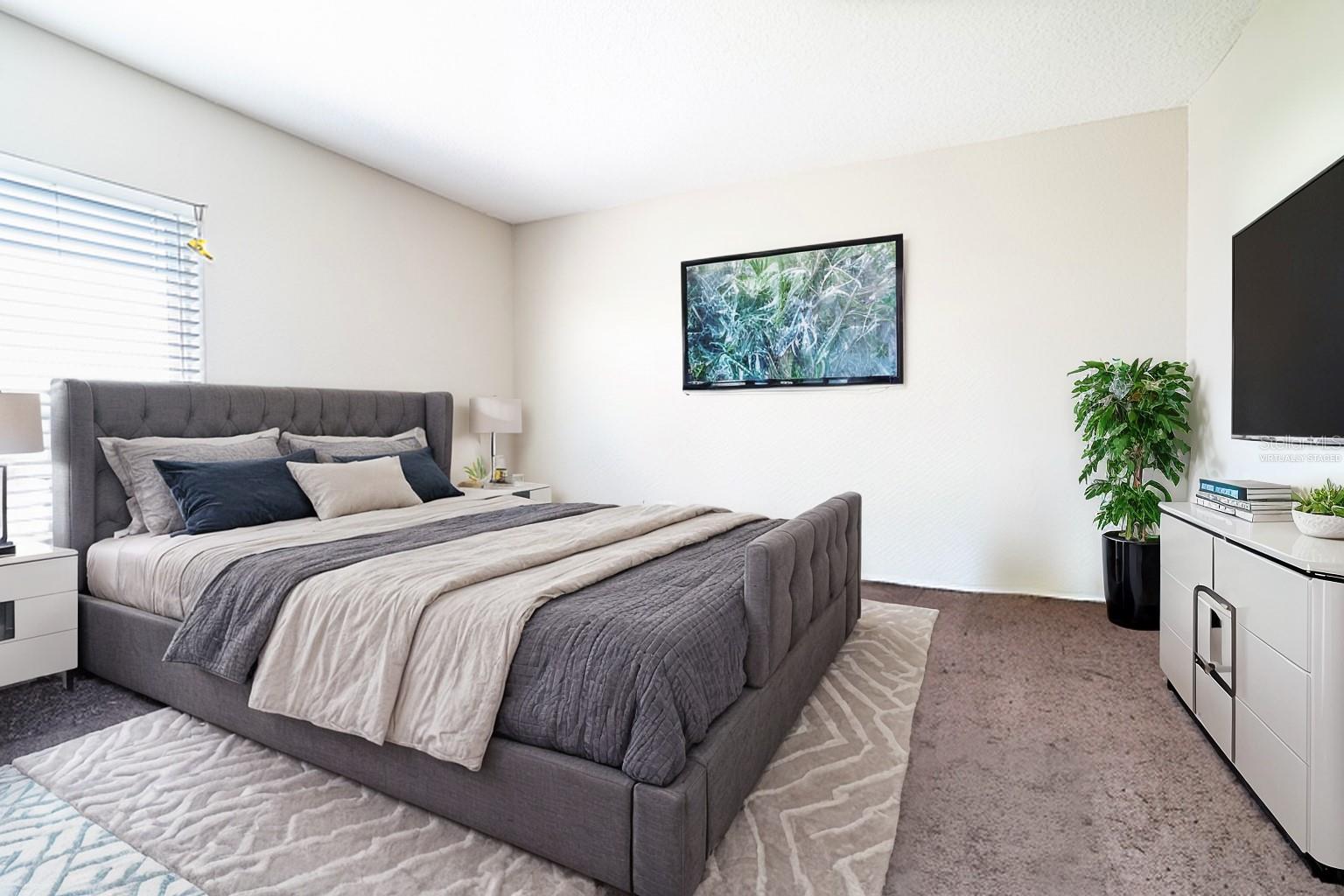 543 SQUIRES GROVE DR