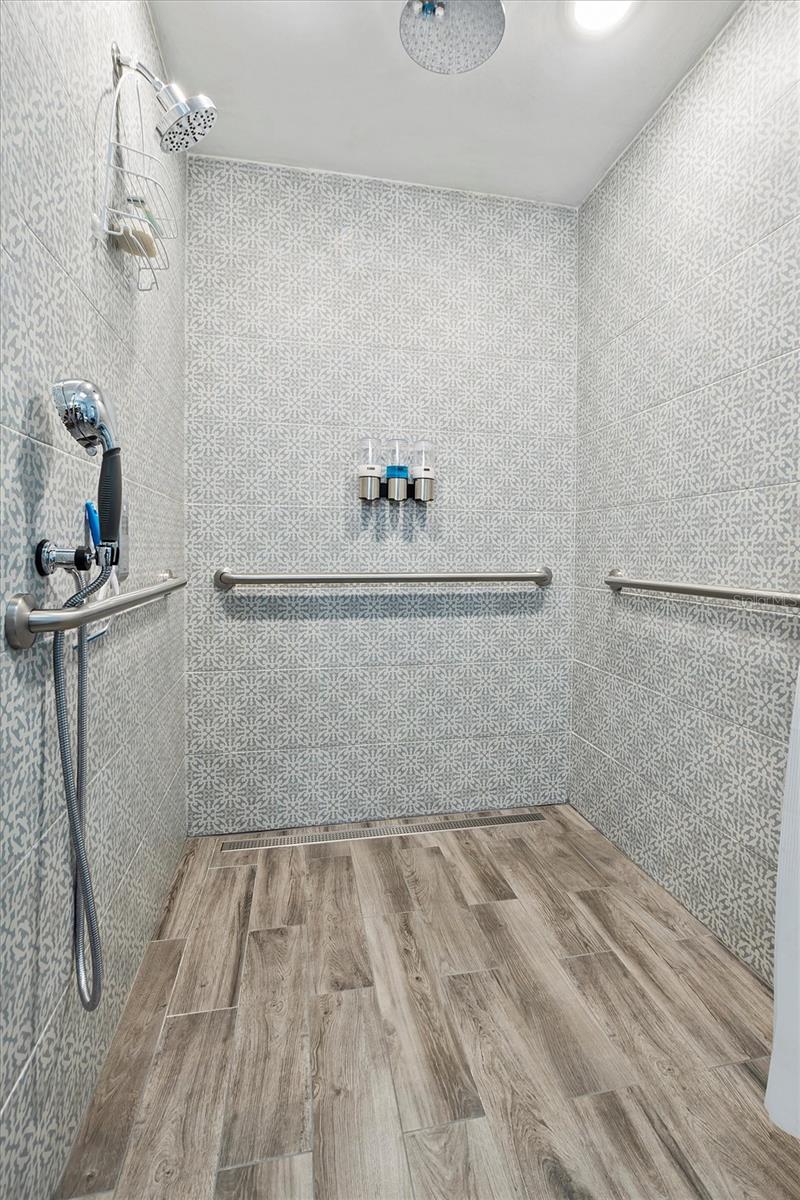 1437 GRAND CAYMAN CIR