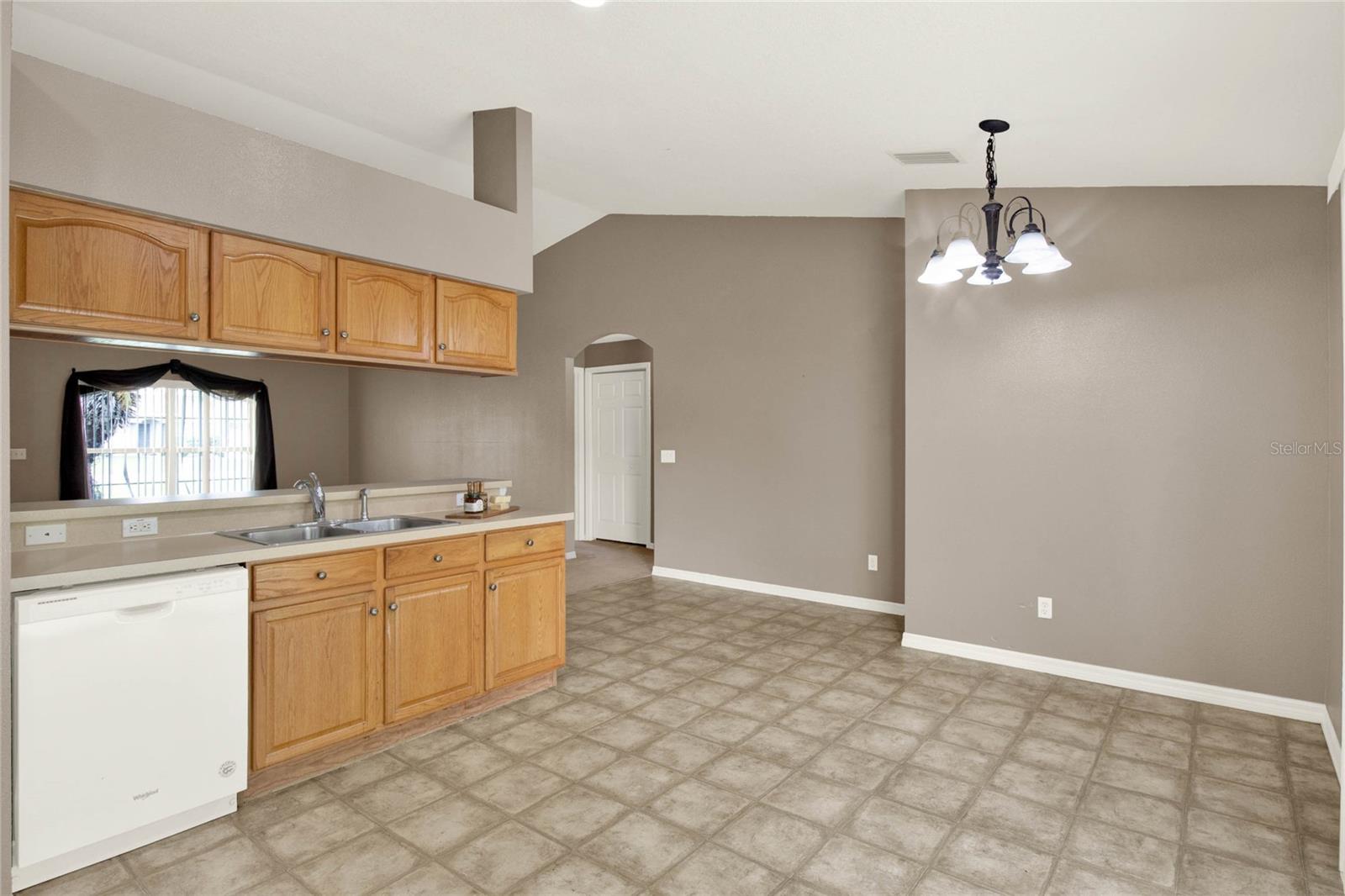 113 HEATHERWOOD BLVD